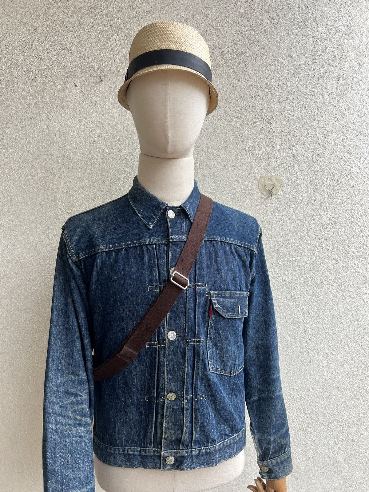 Leather Vintage Kitamura Japan Faded Patina Leather Sling Bag Size ONE SIZE - 6 Thumbnail