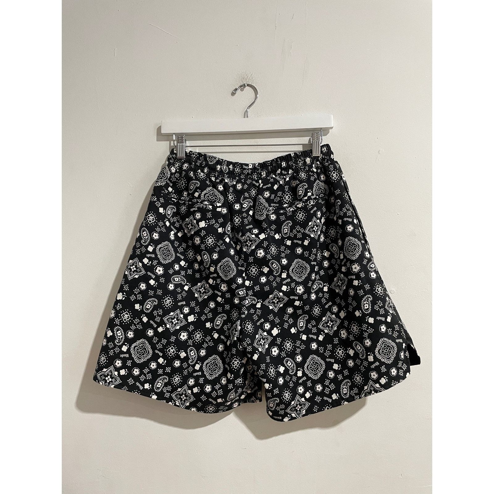 Rhude RHUDE BANDANA SHORTS 'BLACK' SIZE MEDIUM PREOWNED Size US 28 / EU 44 - 2 Thumbnail