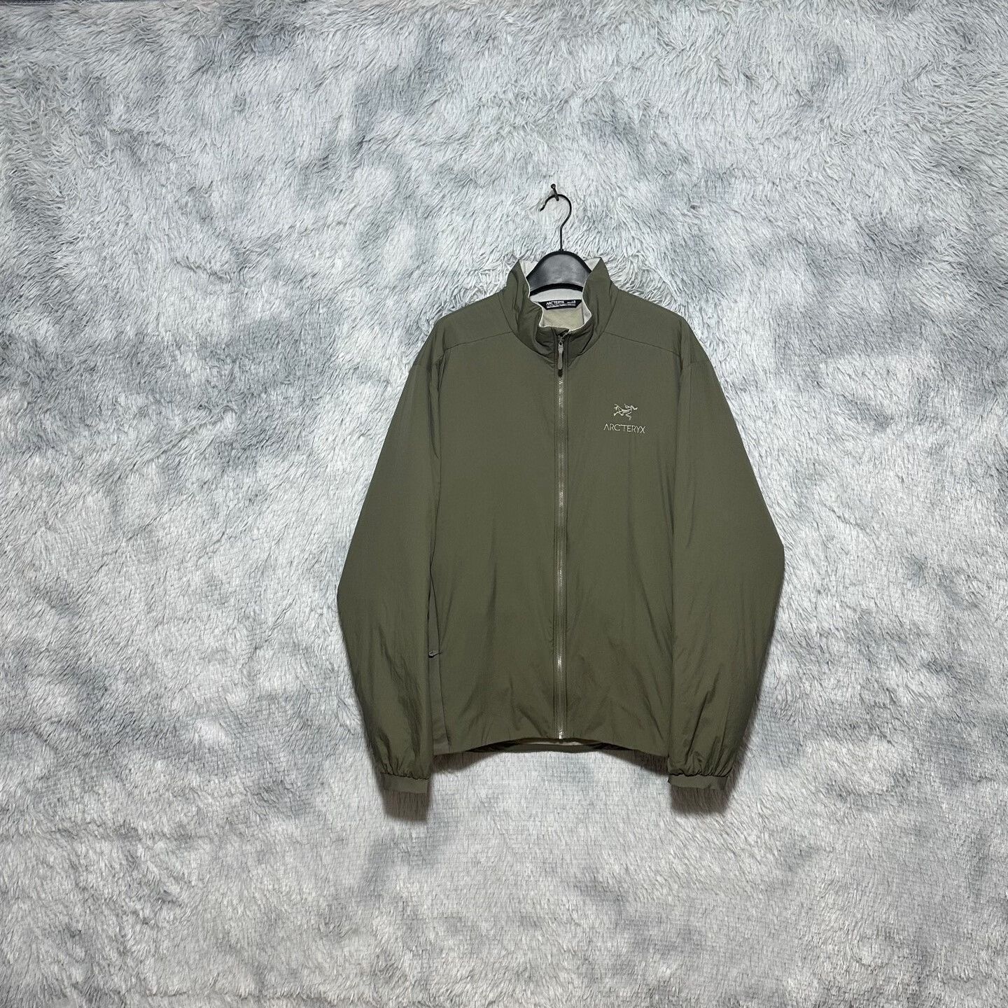 Arc'teryx Arcteryx Atom LT Jacket in Misty Green Size US L / EU 52-54 / 3 - 1 Thumbnail
