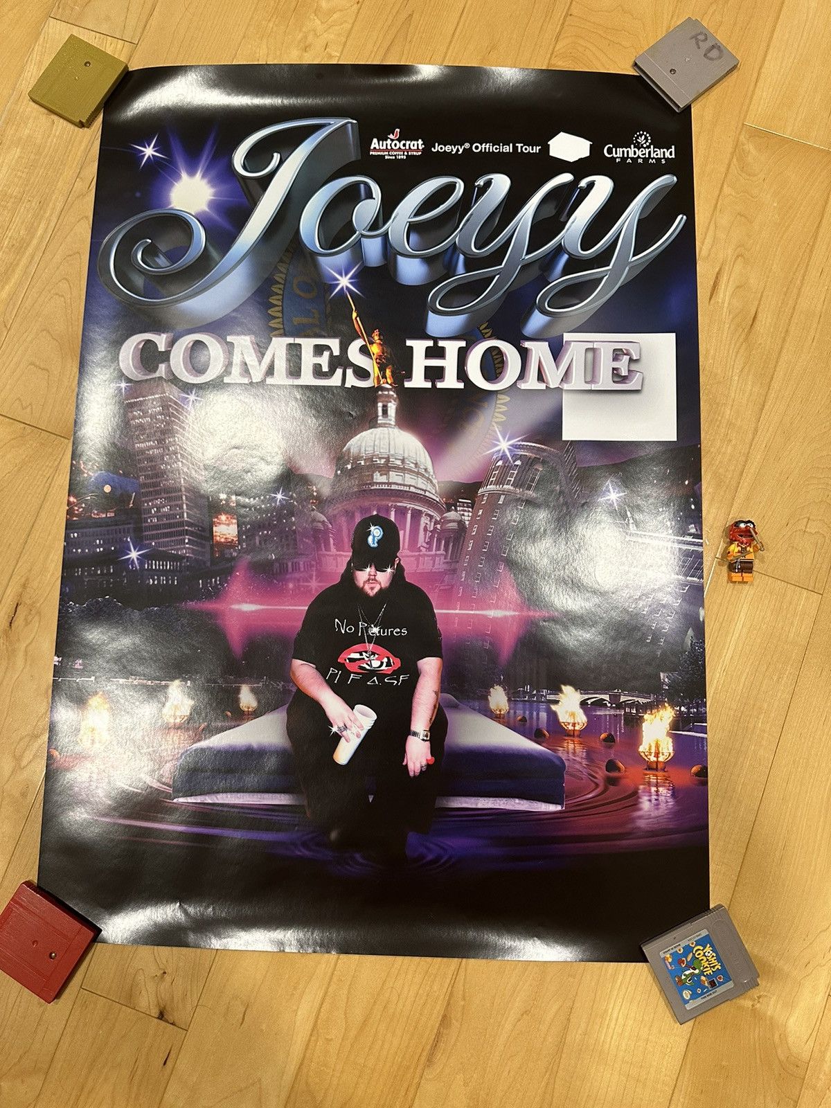 G59 Records × Rap Tees LIMITED Joeyy Tour😴1️⃣ Poster 😴 Size ONE SIZE - 1 Thumbnail