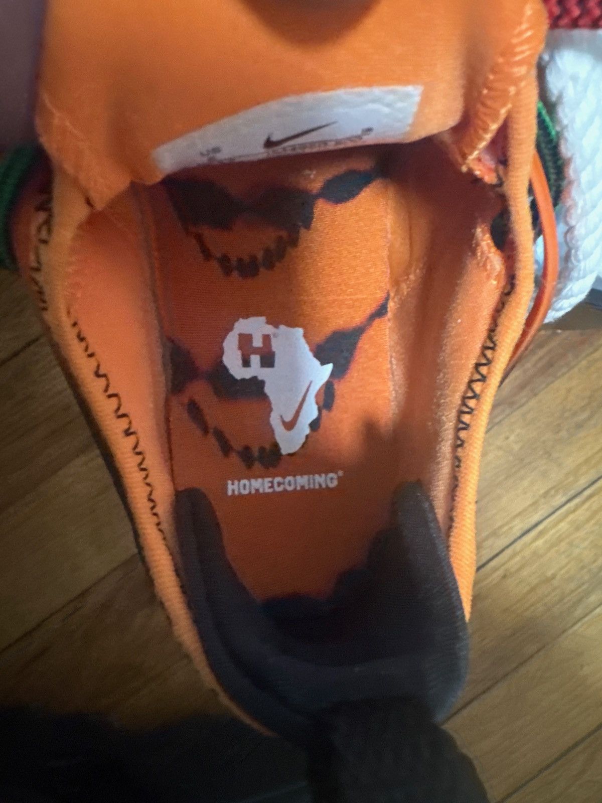 Nike Nike x Homecoming Collab Size US 6 / EU 39 - 7 Thumbnail