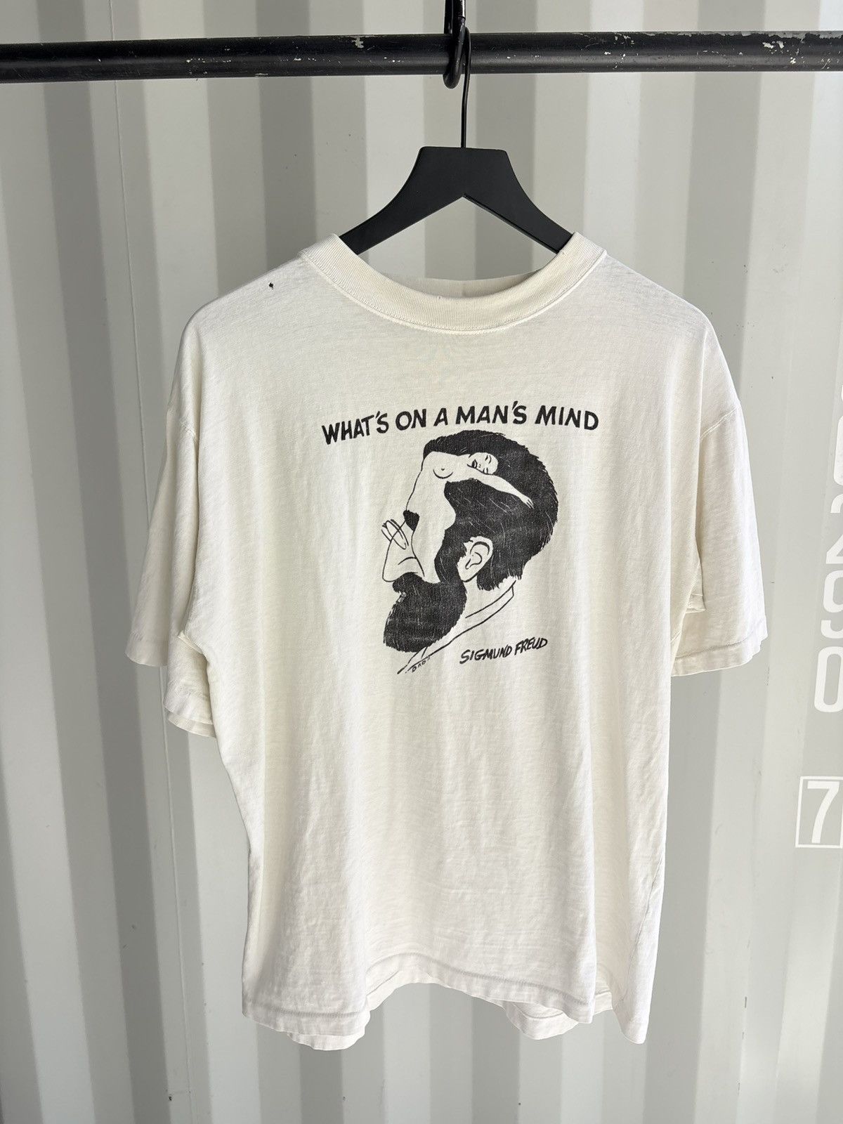Vintage Vintage Whats On a Mans Mind Shirt Faded Grunge Band Size US XL / EU 56 / 4 - 1 Thumbnail