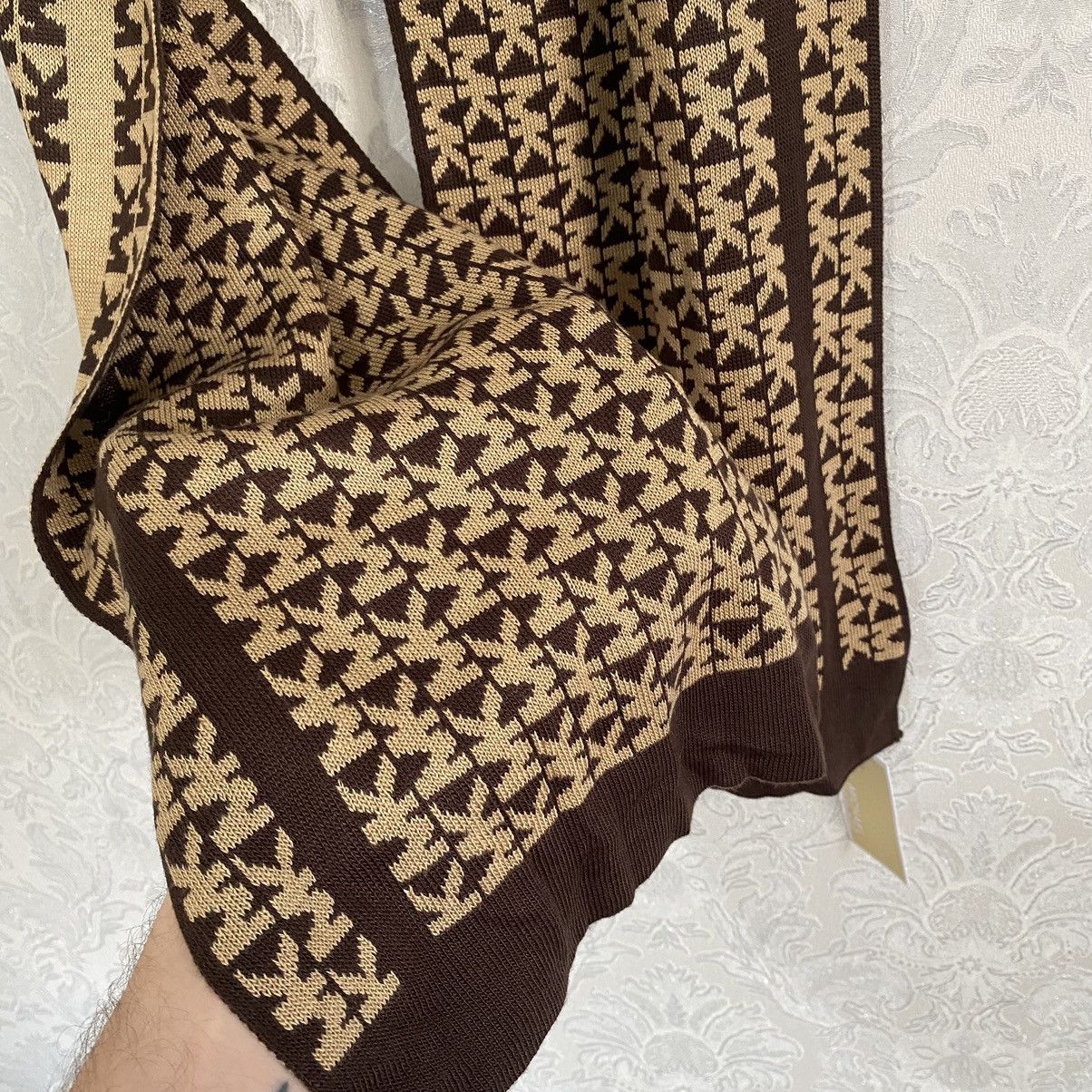 Michael Kors New Michael Kors Scarf MK Monogram Reversible Brown Beige Size ONE SIZE - 2 Thumbnail