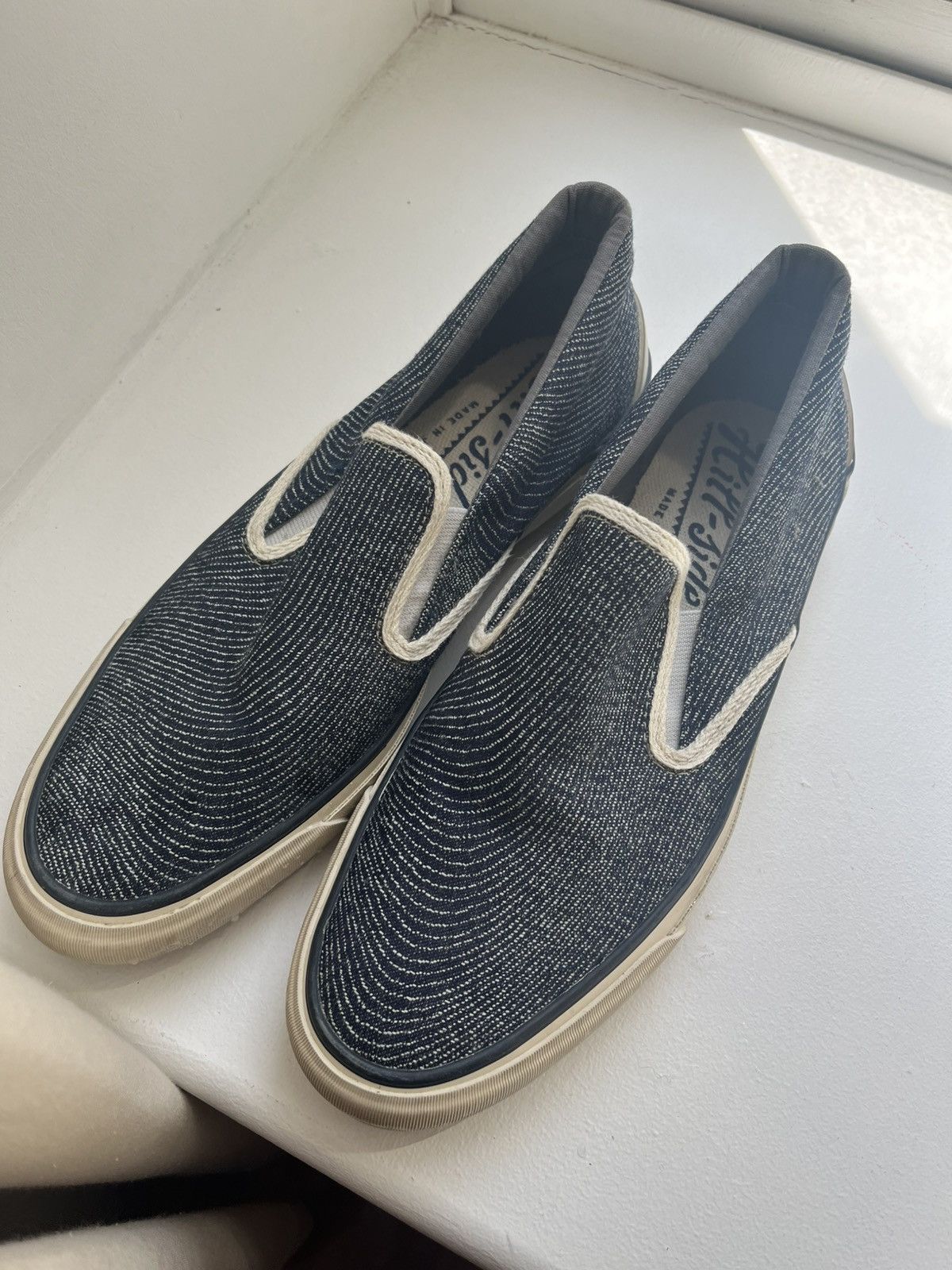 The Hill-Side The Hill-side slip on "fingerprint" indigo, made in Japan Size US 9.5 / EU 42-43 - 1 Thumbnail