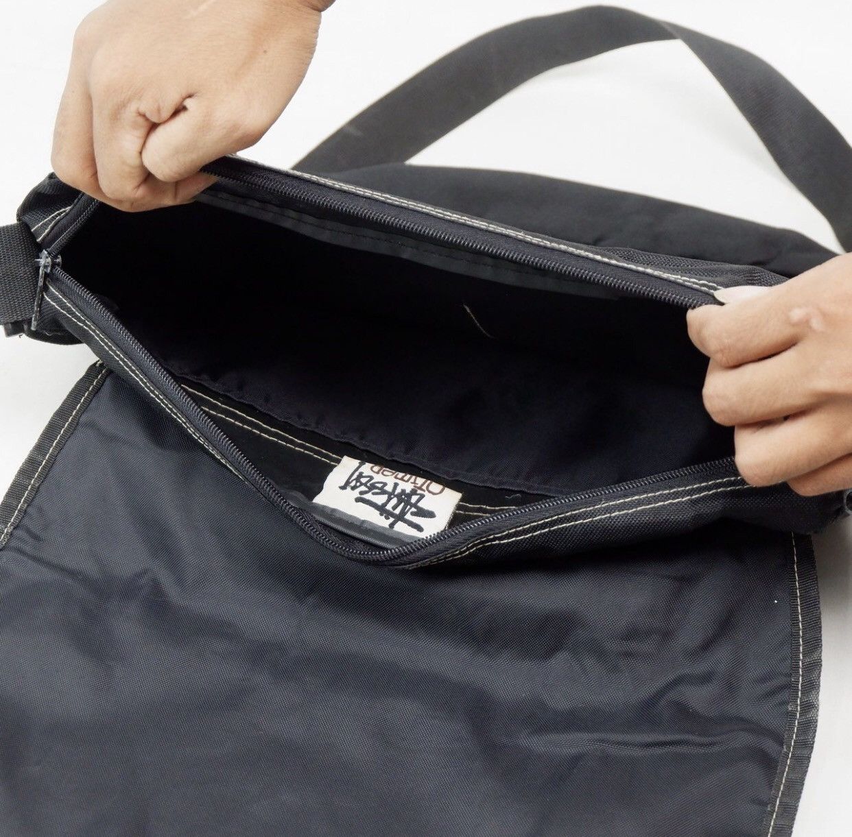 Stussy × Vintage Stussy Vintage Outdoor All Season Gear Messenger/Sling Bag Size ONE SIZE - 6 Thumbnail