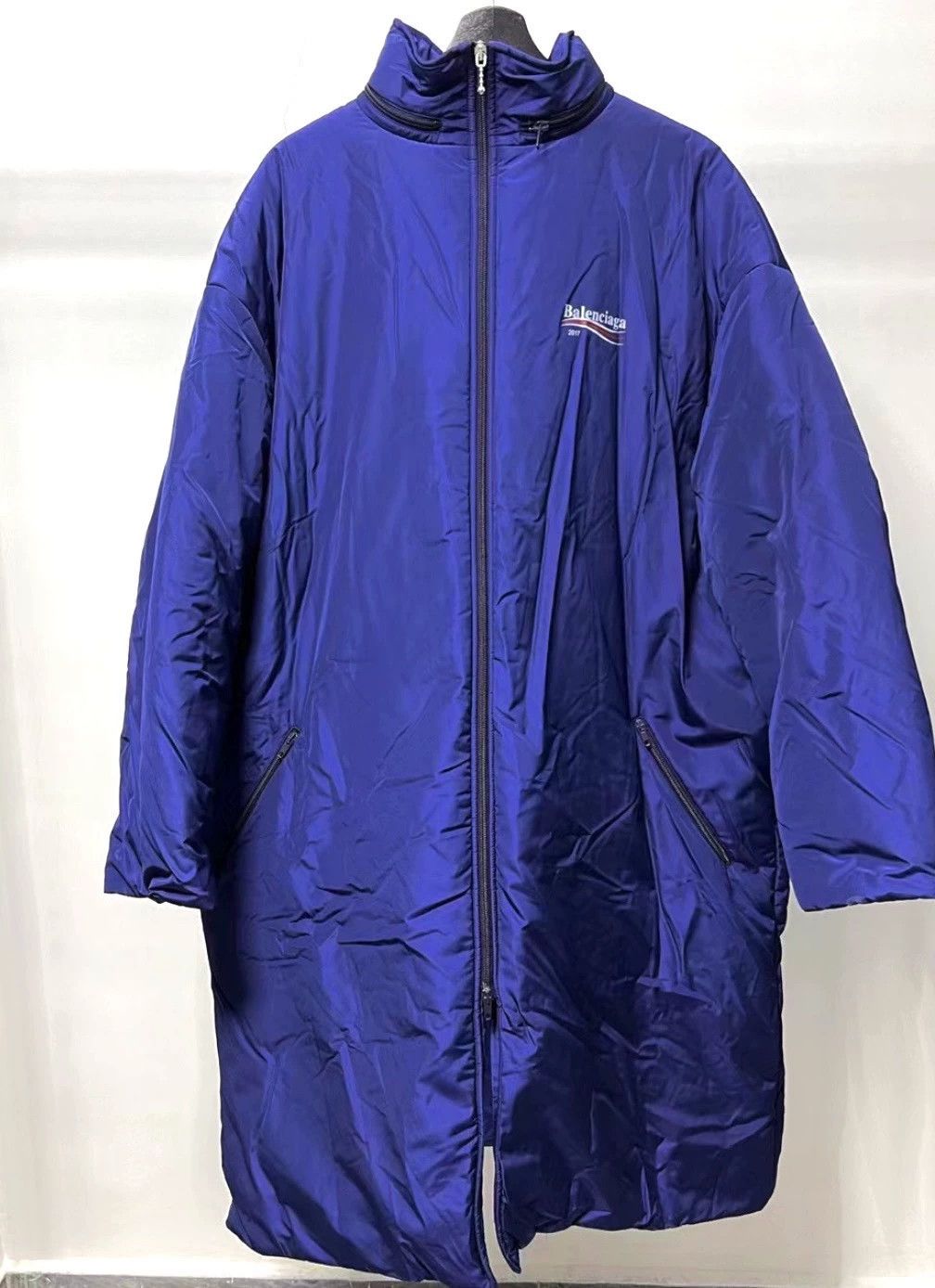 Balenciaga Balenciaga 2017 Pepsi Down Jacket - dmc Size US L / EU 52-54 / 3 - 1 Thumbnail