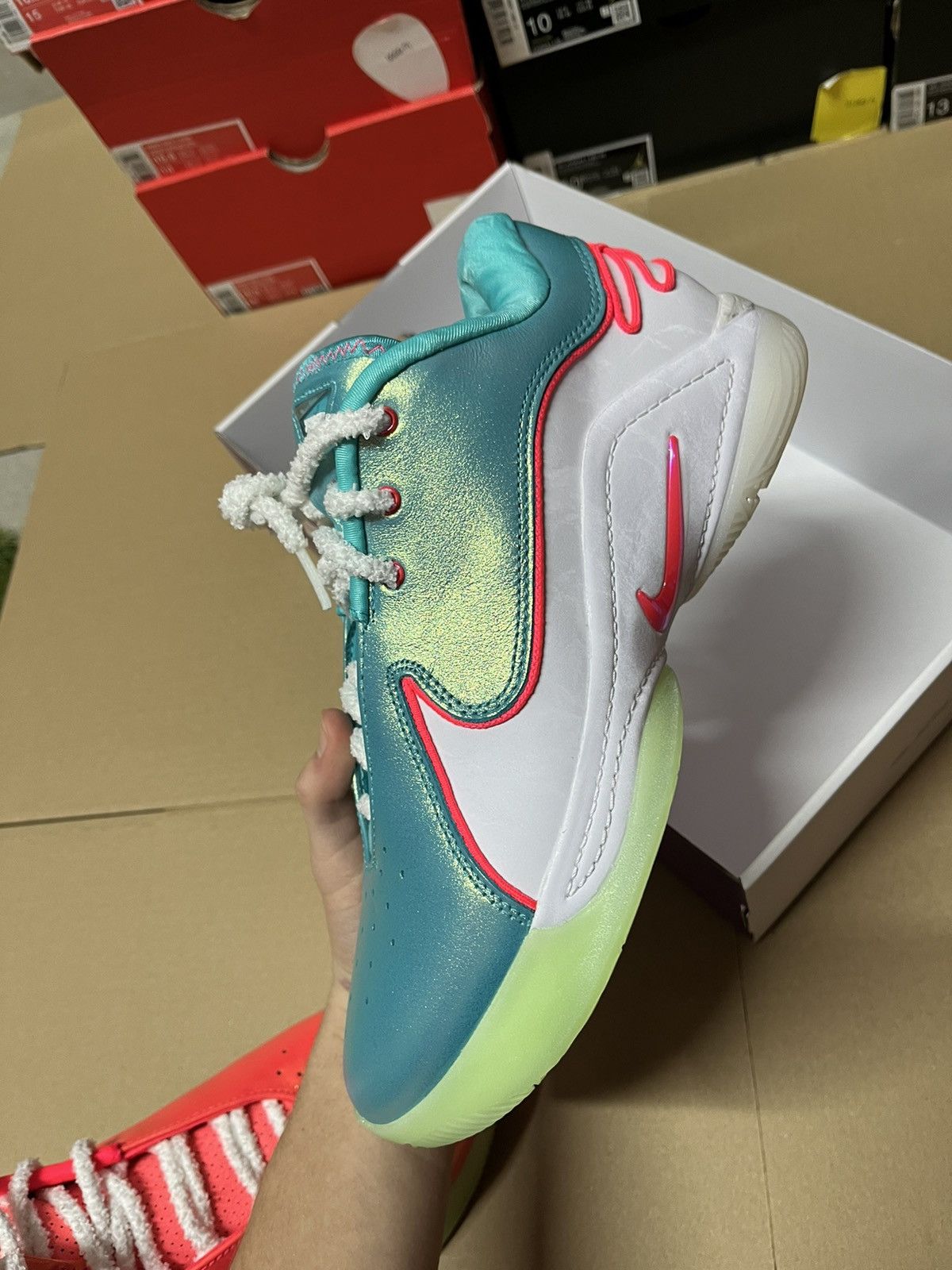 Nike Nike Lebron 23 Xmas Size US 8.5 / EU 41-42 - 7 Thumbnail