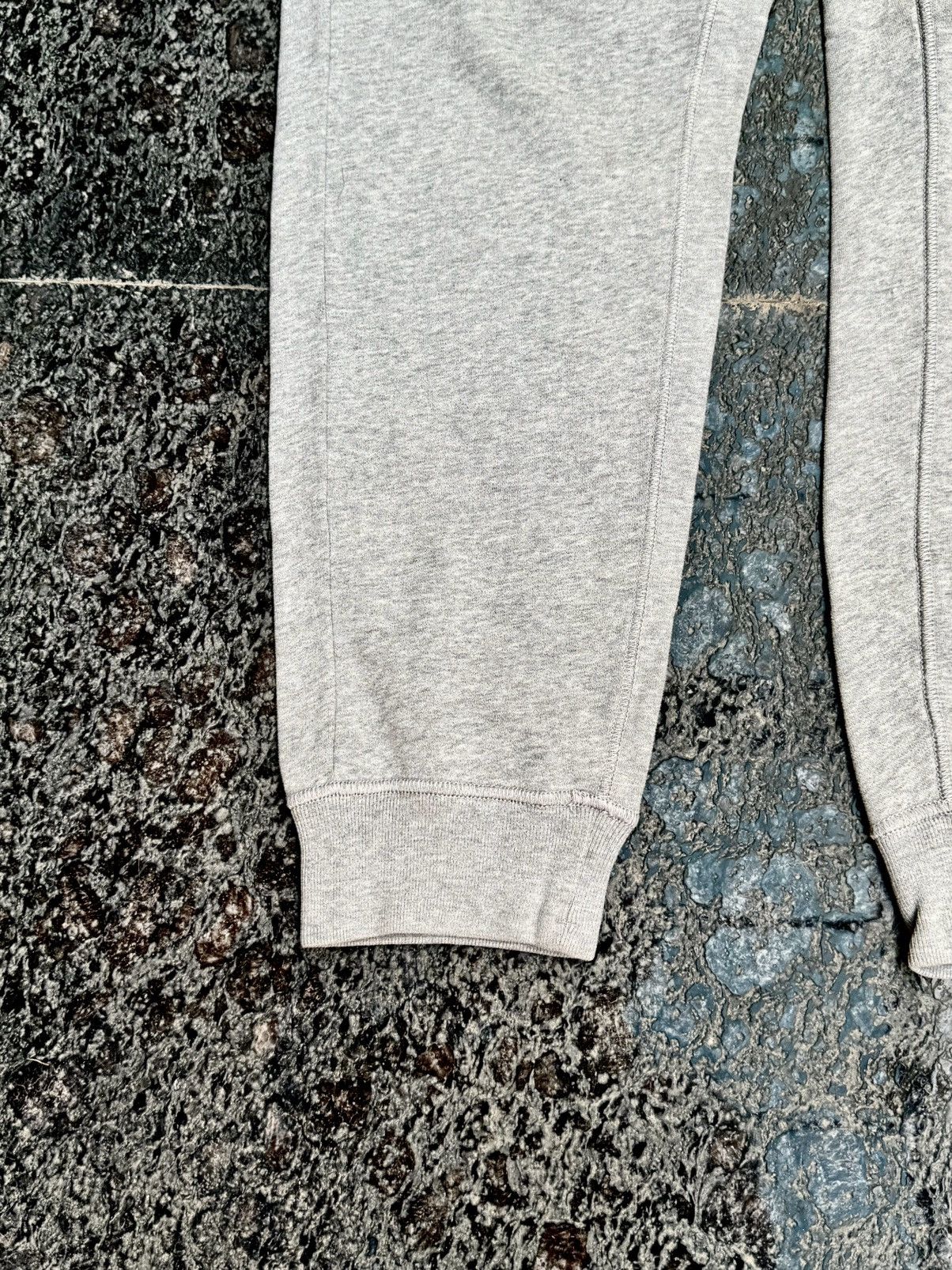 Stone Island STONE ISLAND COTTON SWEATPANTS Size US 32 / EU 48 - 4 Thumbnail
