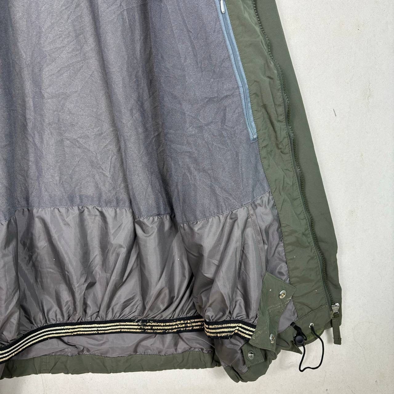 Japanese Brand Vintage Bear Light Jacket Army Green Size US L / EU 52-54 / 3 - 8 Thumbnail
