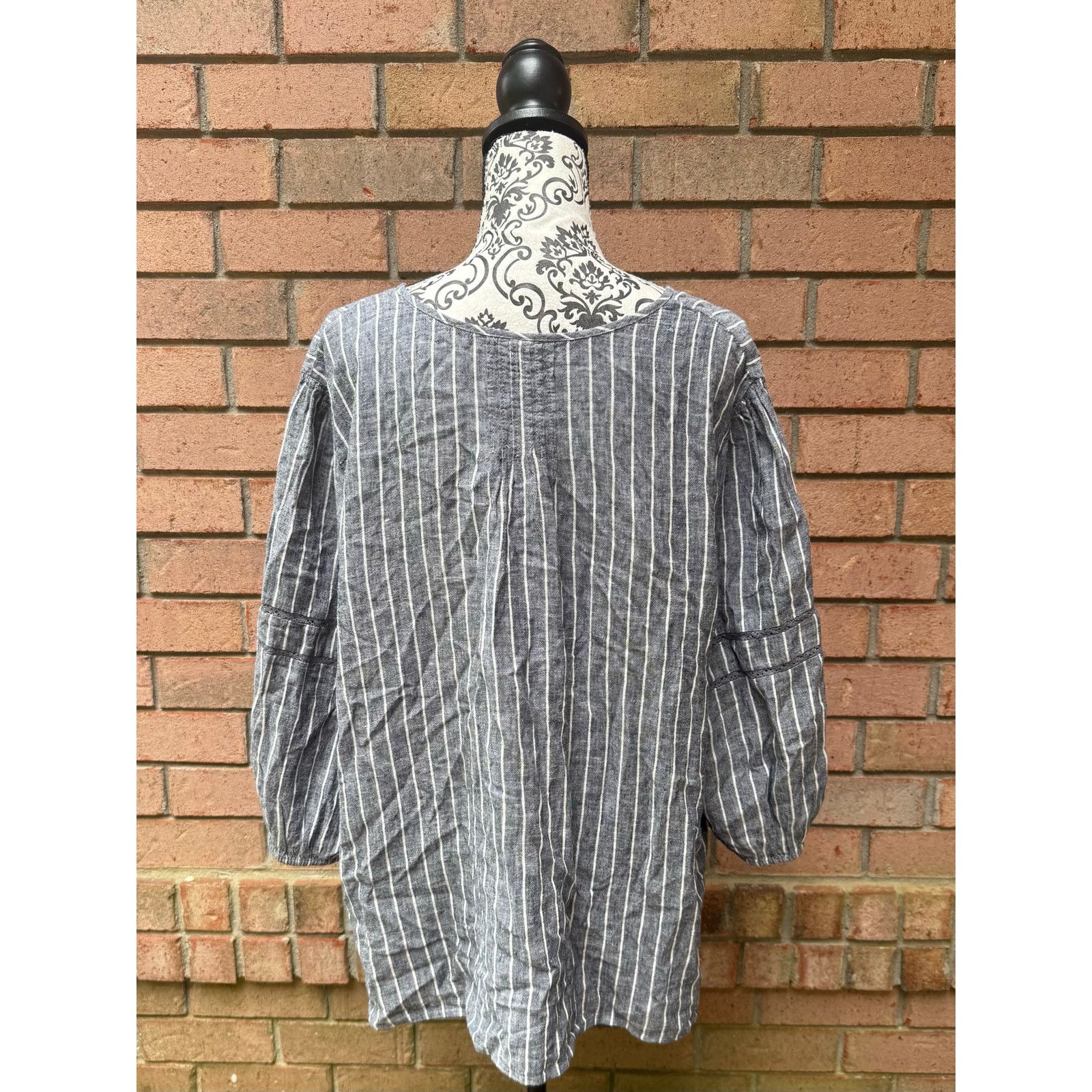 Old Navy NWT Old Navy Women's Gray White Stripes 3/4 Sleeve Top 2X Size XXL / US 16-18 / IT 52-54 - 3 Thumbnail