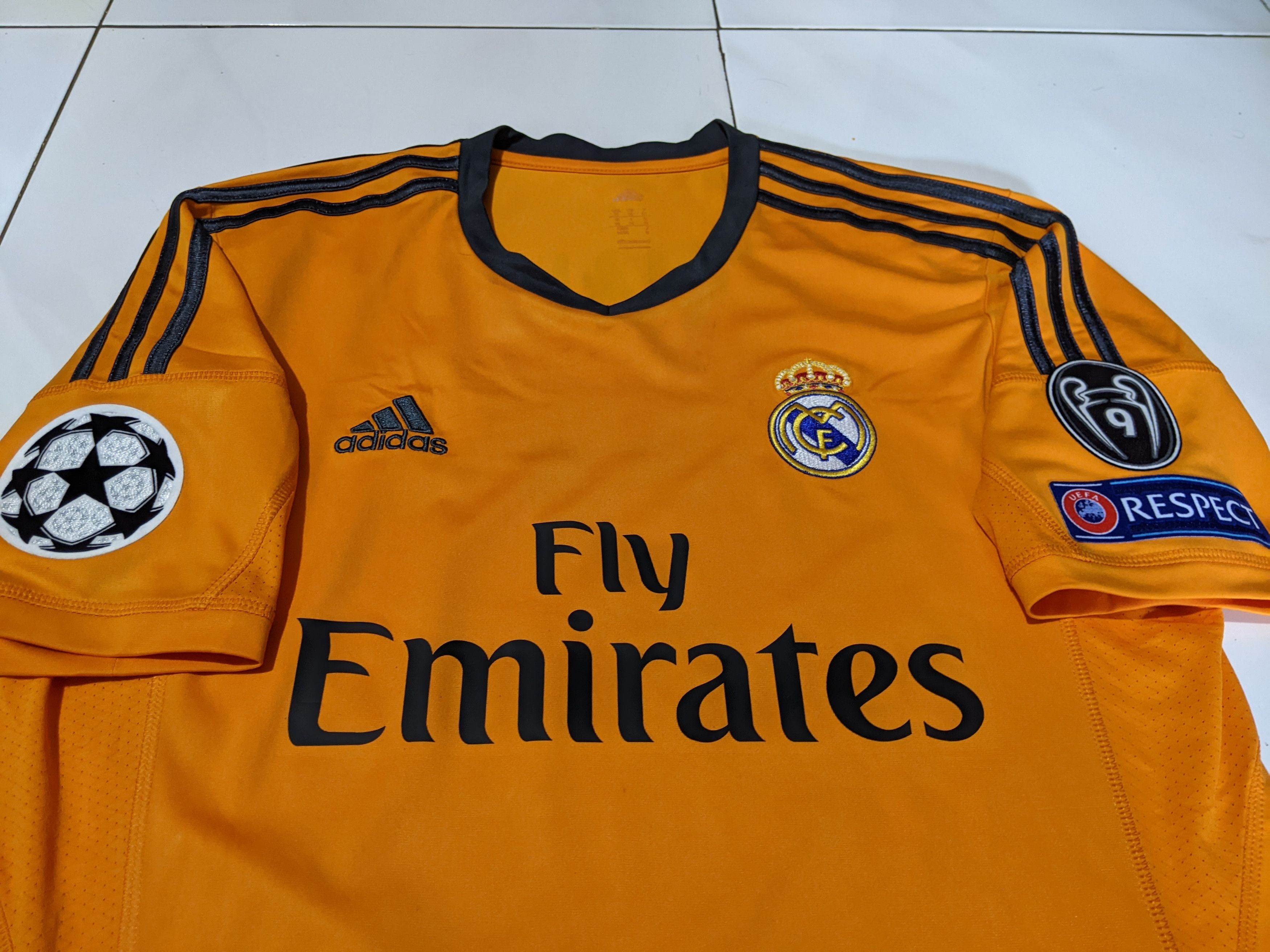 Adidas Real Madrid third 2013-14 Jersey Cristiano Ronaldo 7 Size US M / EU 48-50 / 2 - 4 Thumbnail