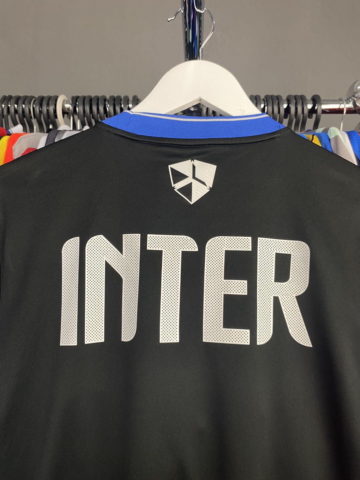 Nike 2011/12 NIKE INTER MILAN SOCCER FOOTBALL JERSEY SHIRT Size US S / EU 44-46 / 1 - 8 Thumbnail