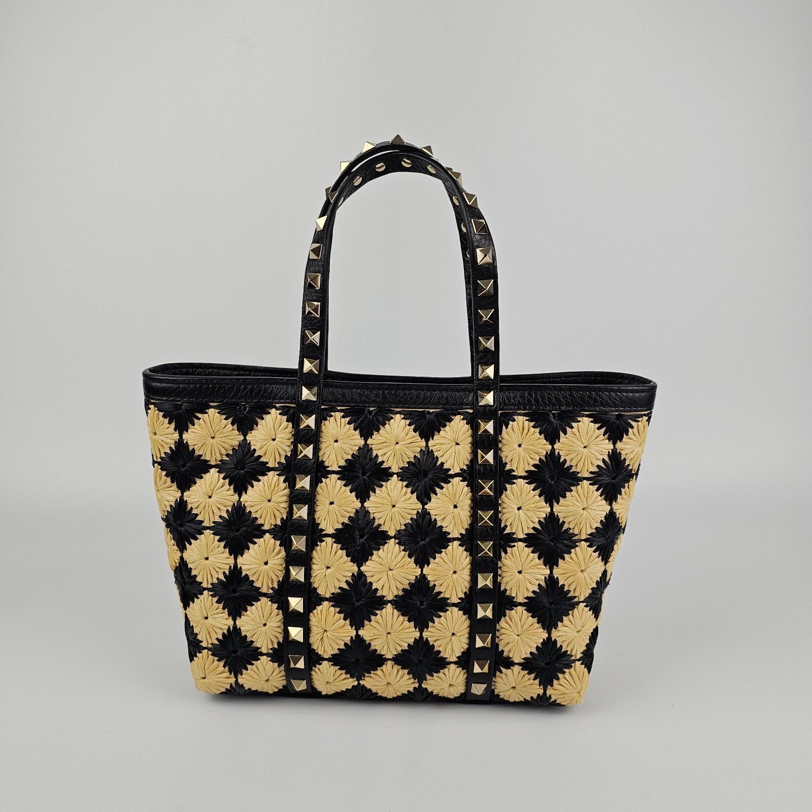 Valentino VALENTINO GARAVANI Rockstud Spike Shopper Black Yellow Raffi Size ONE SIZE - 5 Thumbnail