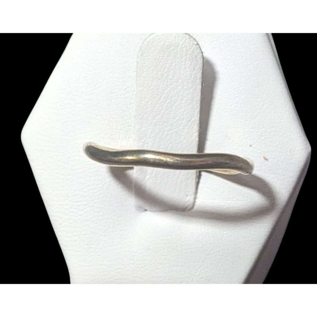 Other Gold Tone Abstract Wiggle Band Ring Size 7 1/4 Size ONE SIZE - 1 Thumbnail