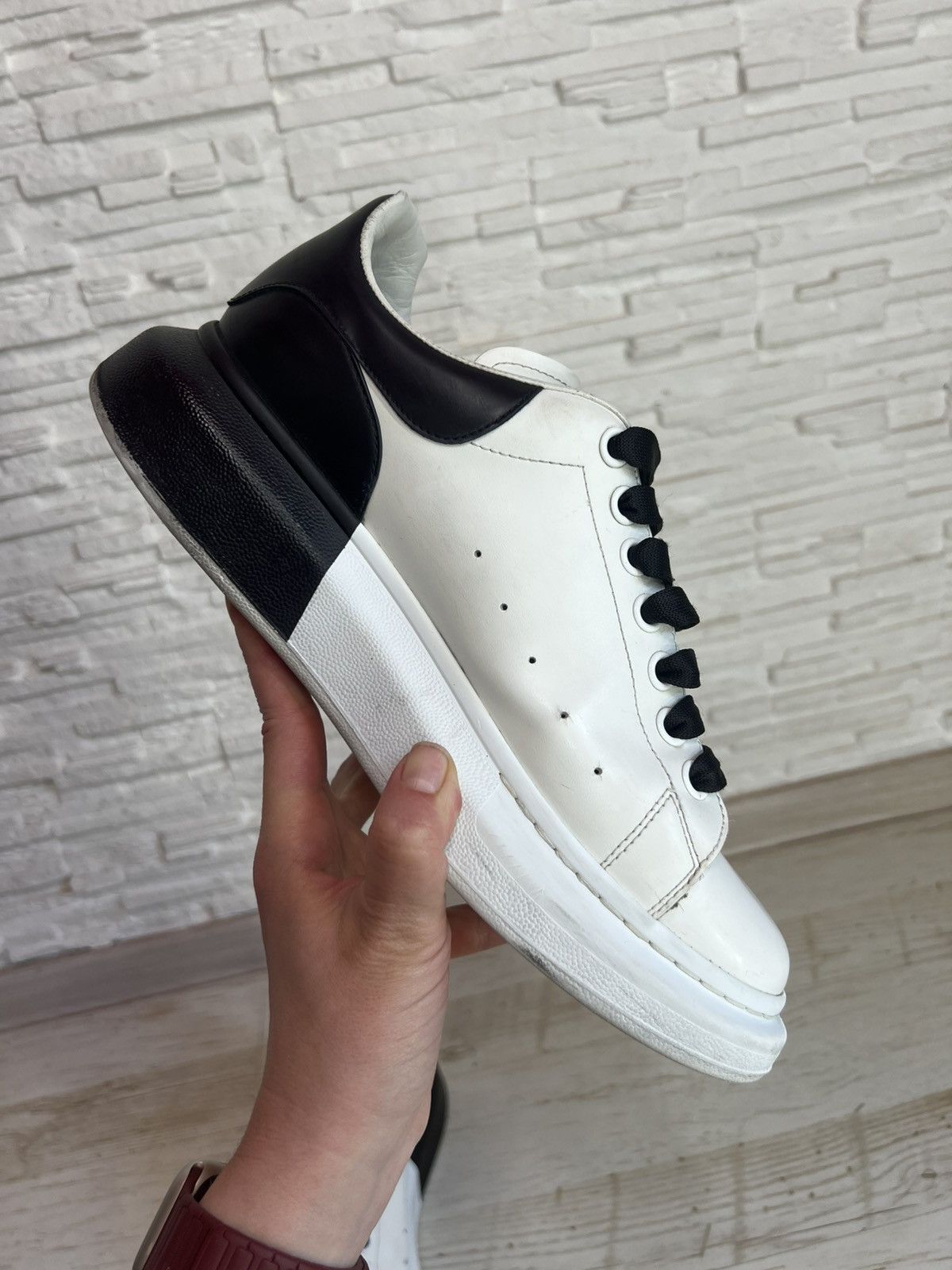 Alexander McQueen Alexander McQueen Oversized Leather Sneakers Size 42 Size US 9 / EU 42 - 12 Thumbnail