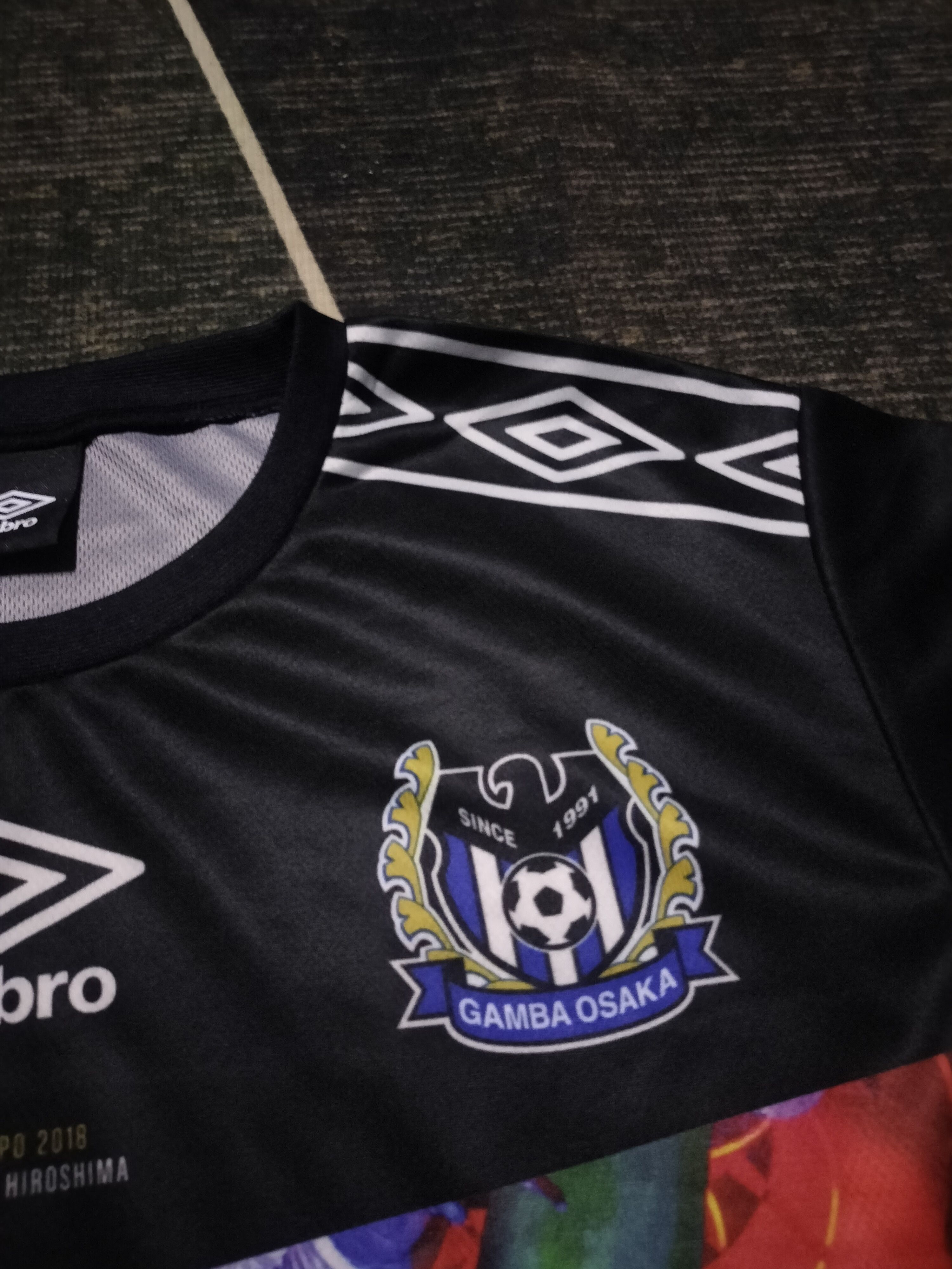 Umbro Umbro Gamba Osaka Rare Special Edition Sanfrecce Hiroshima Size US M / EU 48-50 / 2 - 7 Thumbnail