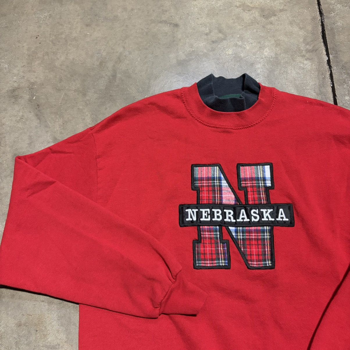 Vintage Vintage Nebraska Cornhuskers Crewneck Sweatshirt College 90s Size US L / EU 52-54 / 3 - 3 Thumbnail