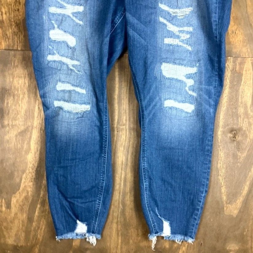 Torrid Torrid Jeans Blue Denim High Rise Bombshell Skinny Distressed 24R Size 28" / US 6 / IT 42 - 3 Thumbnail