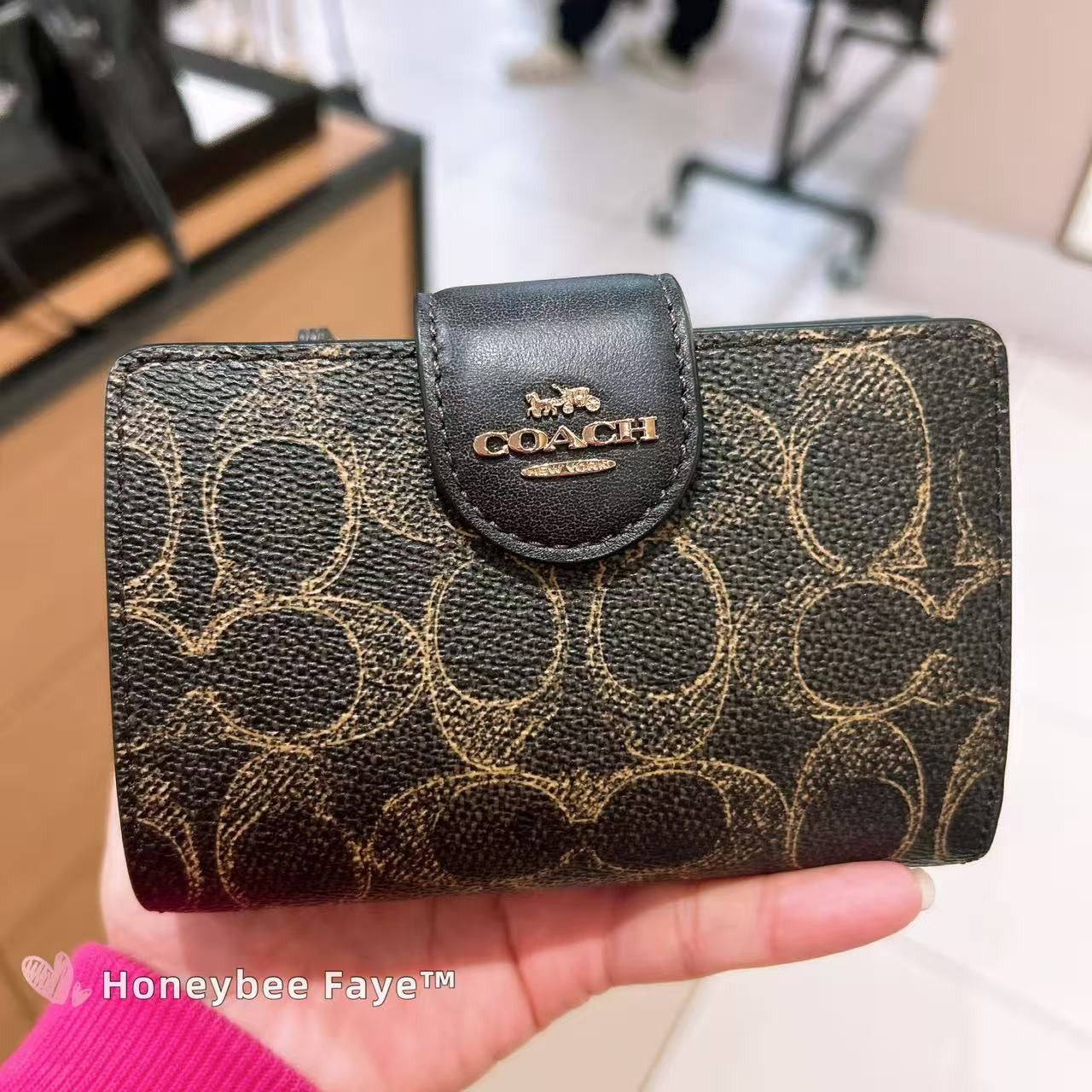Coach Medium Corner Zip Wallet In Loved Signature Canvas CEC28 Size ONE SIZE - 1 Thumbnail