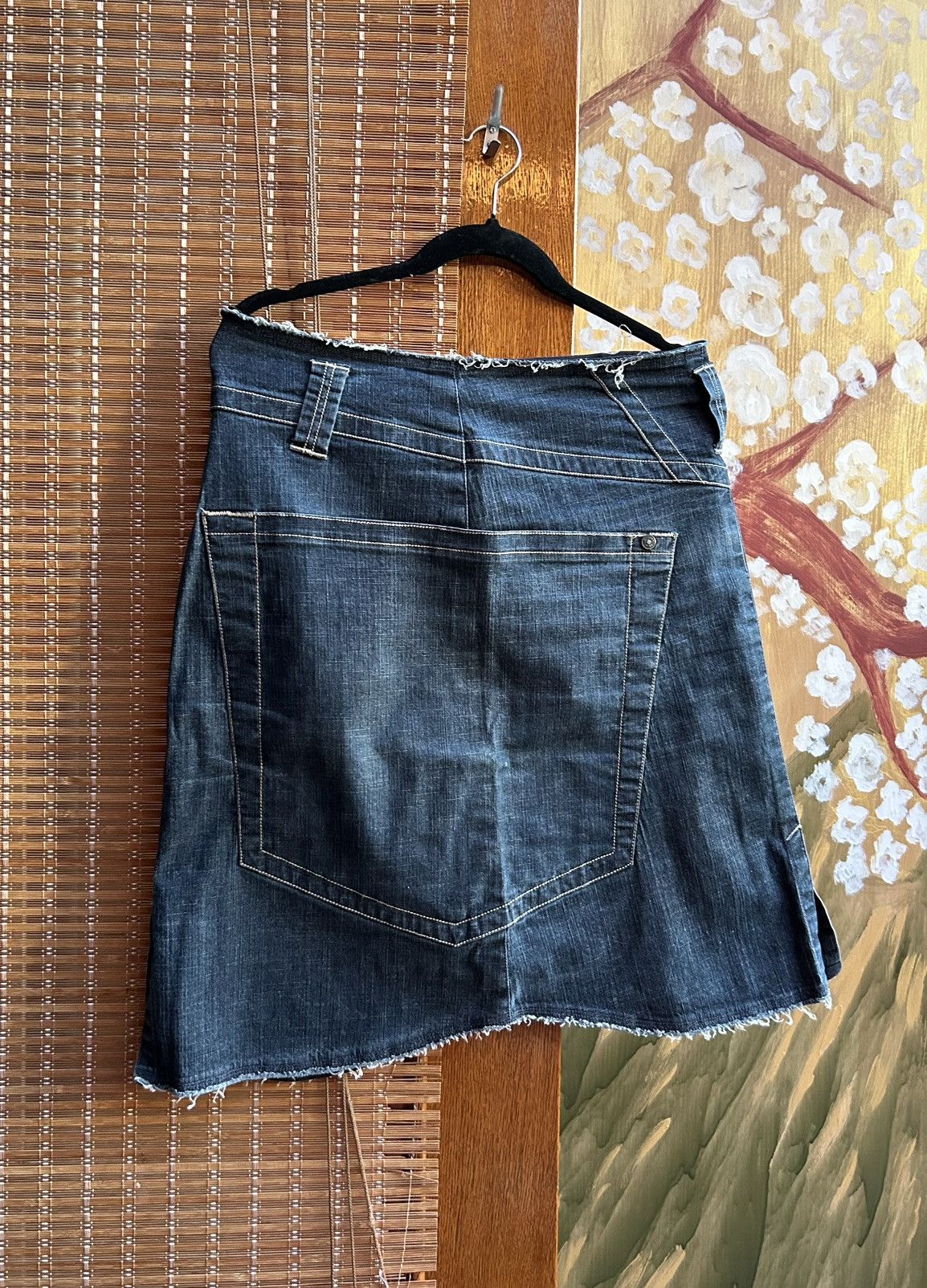 Marithe + Francois Girbaud M+F Girbaud Denim Knee Length Skirt Raw Cut Distressed Size 32" / US 10 / IT 46 - 2 Thumbnail