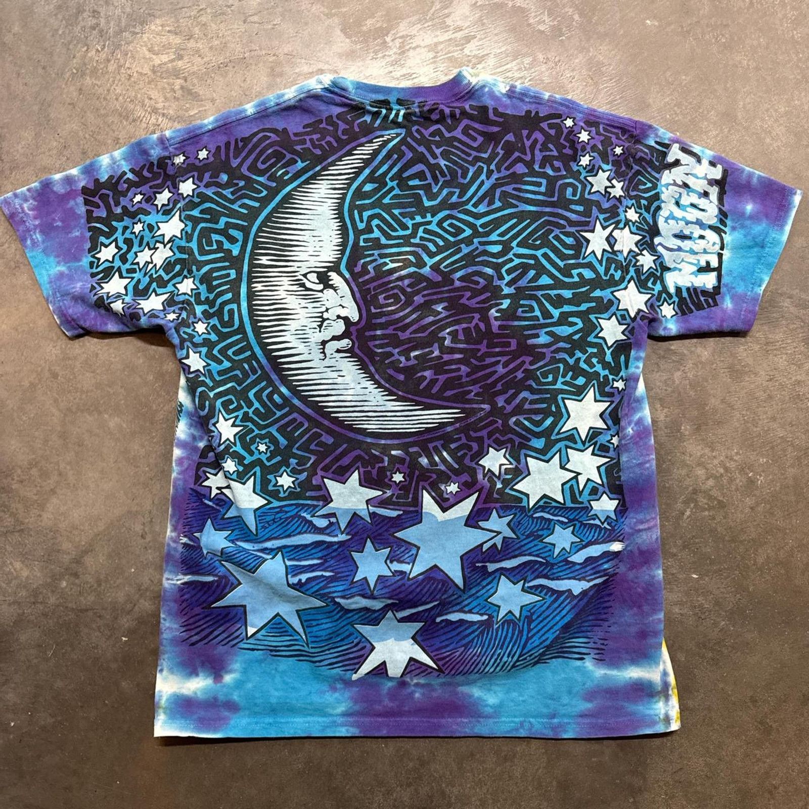 Vintage Vintage 90s Liquid Blue Sun And Moon All Over Print T-Shirt Size US L / EU 52-54 / 3 - 6 Thumbnail