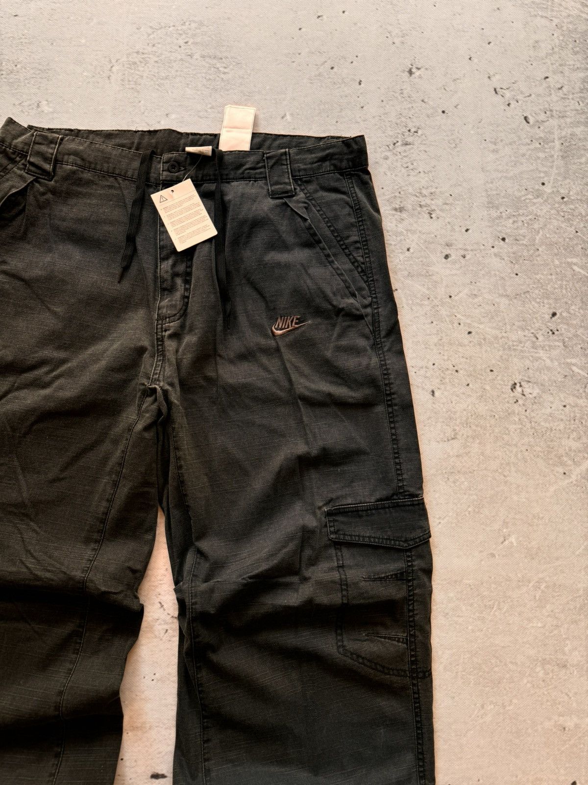 Nike × Vintage NIKE VINTAGE CARGO BASIC LOGO OVERSIZE BAGGY PANTS Size US 34 / EU 50 - 4 Thumbnail