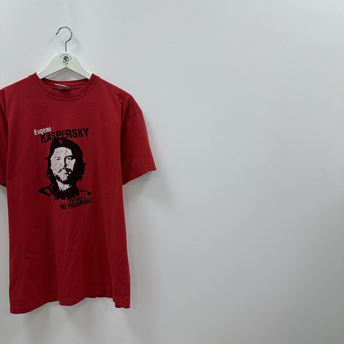 Microsoft Vintage 00s Kaspersky Viruses no pasaran Che Guevara y2k tee Size US L / EU 52-54 / 3 - 2 Thumbnail