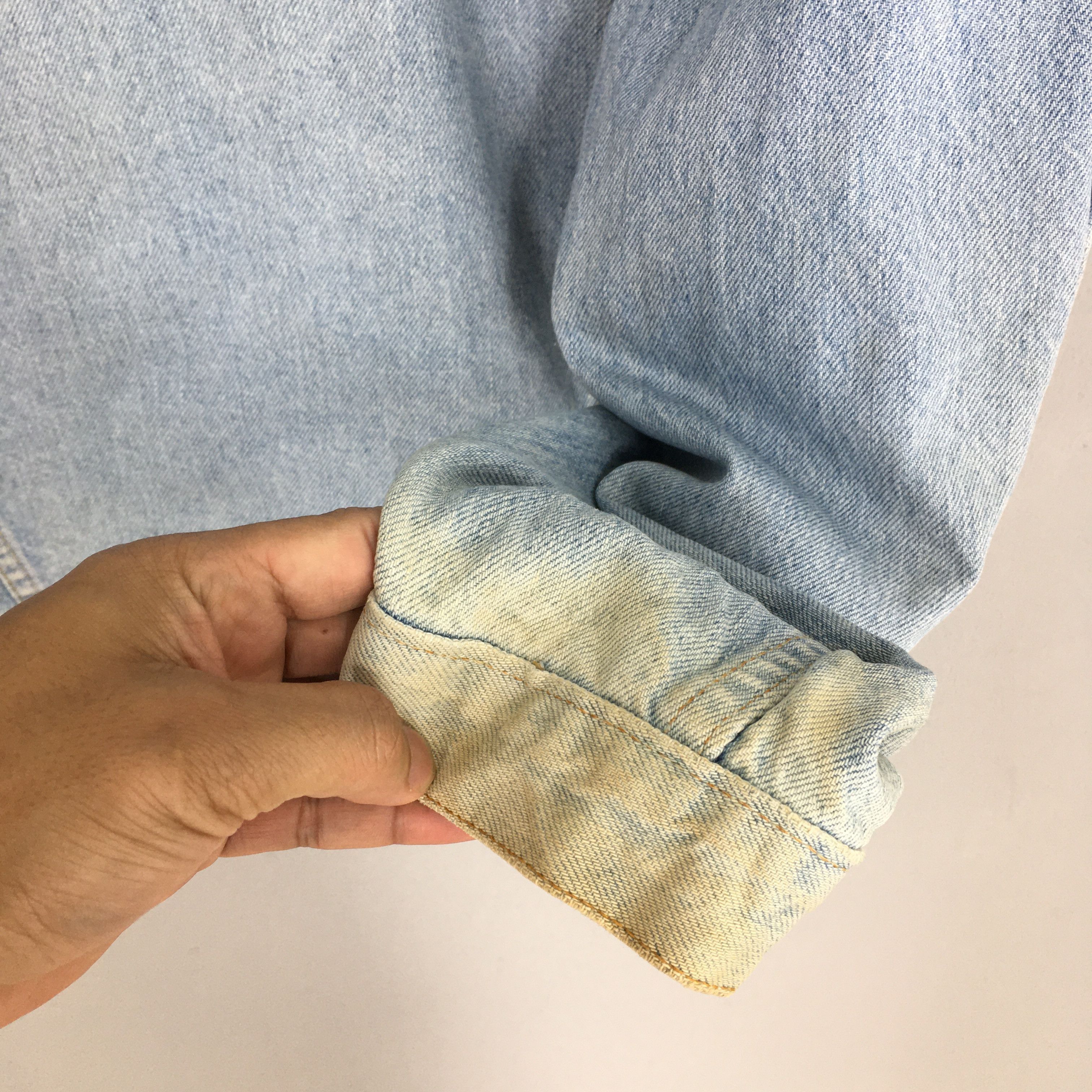 Levi's Vintage 90s Levi's Trucker Faded Denim Jacket Medium Size US M / EU 48-50 / 2 - 9 Thumbnail