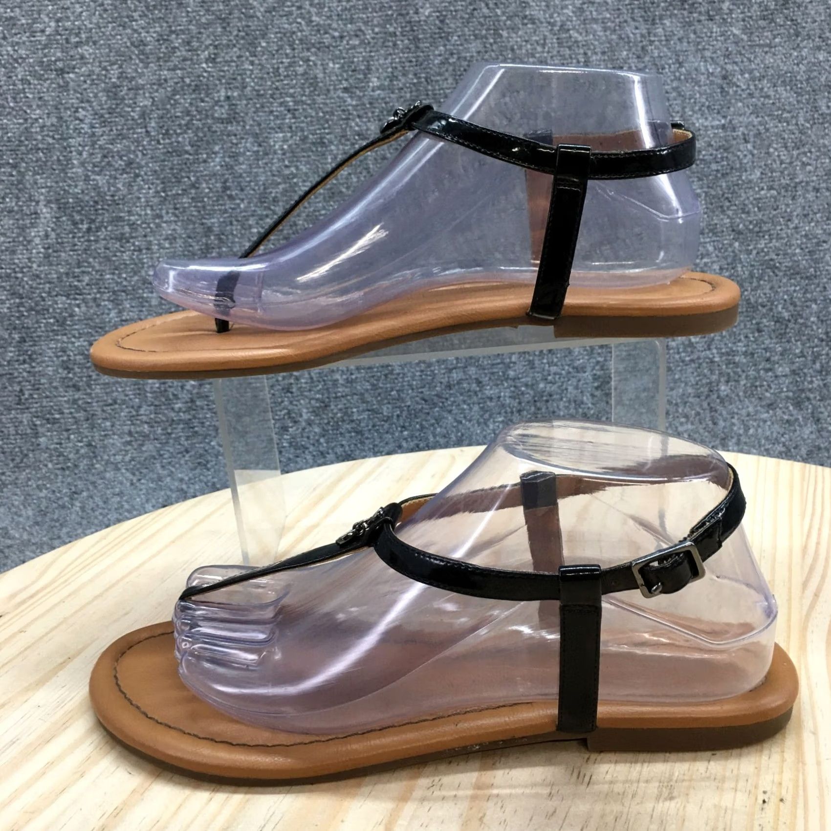 BCBGeneration BCBGeneration Sandals Womens 9 M Astoria Slingback Black Faux Leather Thong Size US 9 / IT 39 - 2 Thumbnail