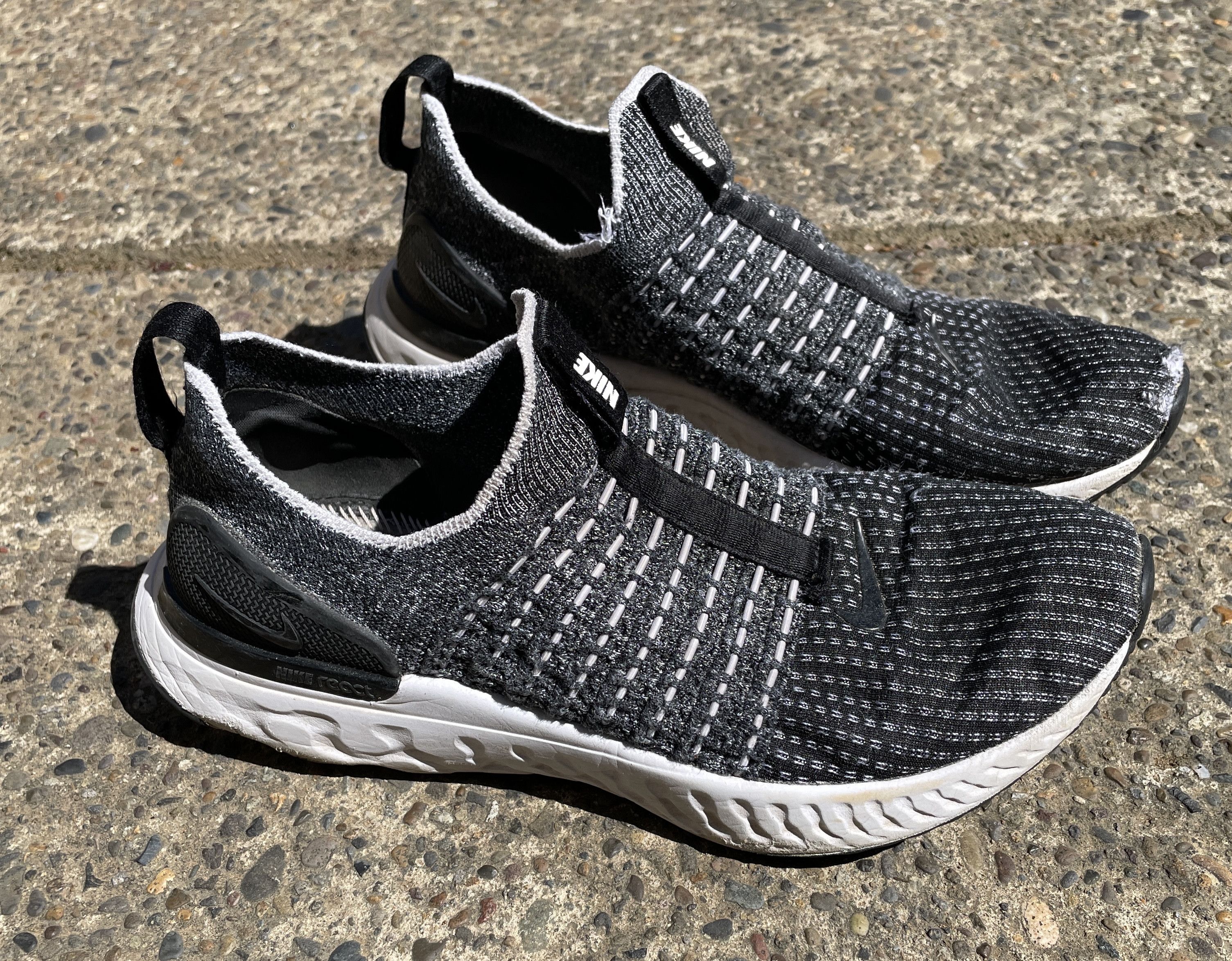 Nike Nike React Phantom Run Flyknit 2 Oreo - 6.5 Size US 6.5 / EU 39-40 - 1 Thumbnail
