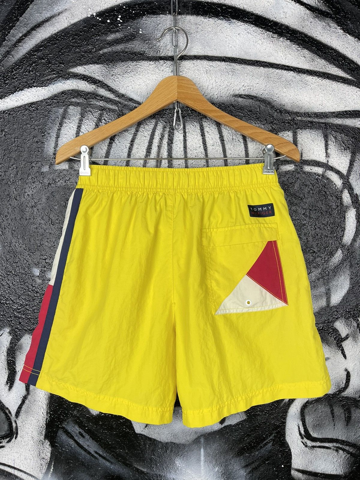 Tommy Hilfiger Tommy Hilfiger Swimming Yellow Shorts Men’s Size M Size US 32 / EU 48 - 4 Thumbnail