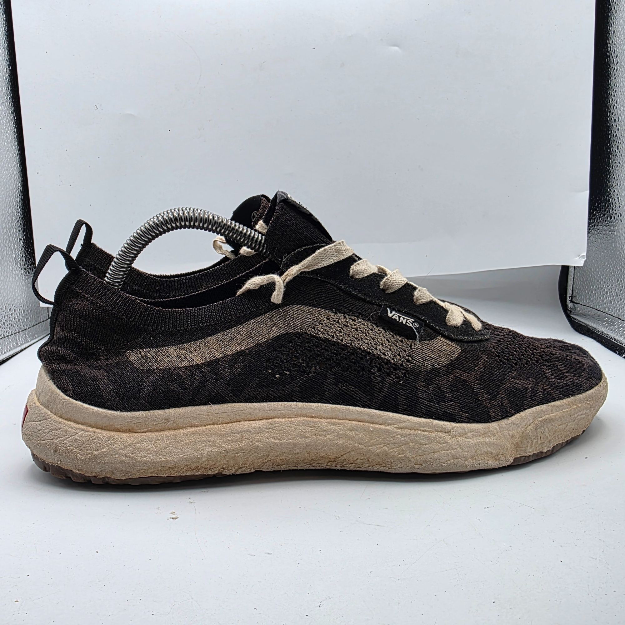 Vans Vans UltraRange VR3 Mens Size 10 Athletic Shoes Black Lightw Size US 10 / EU 43 - 12 Thumbnail