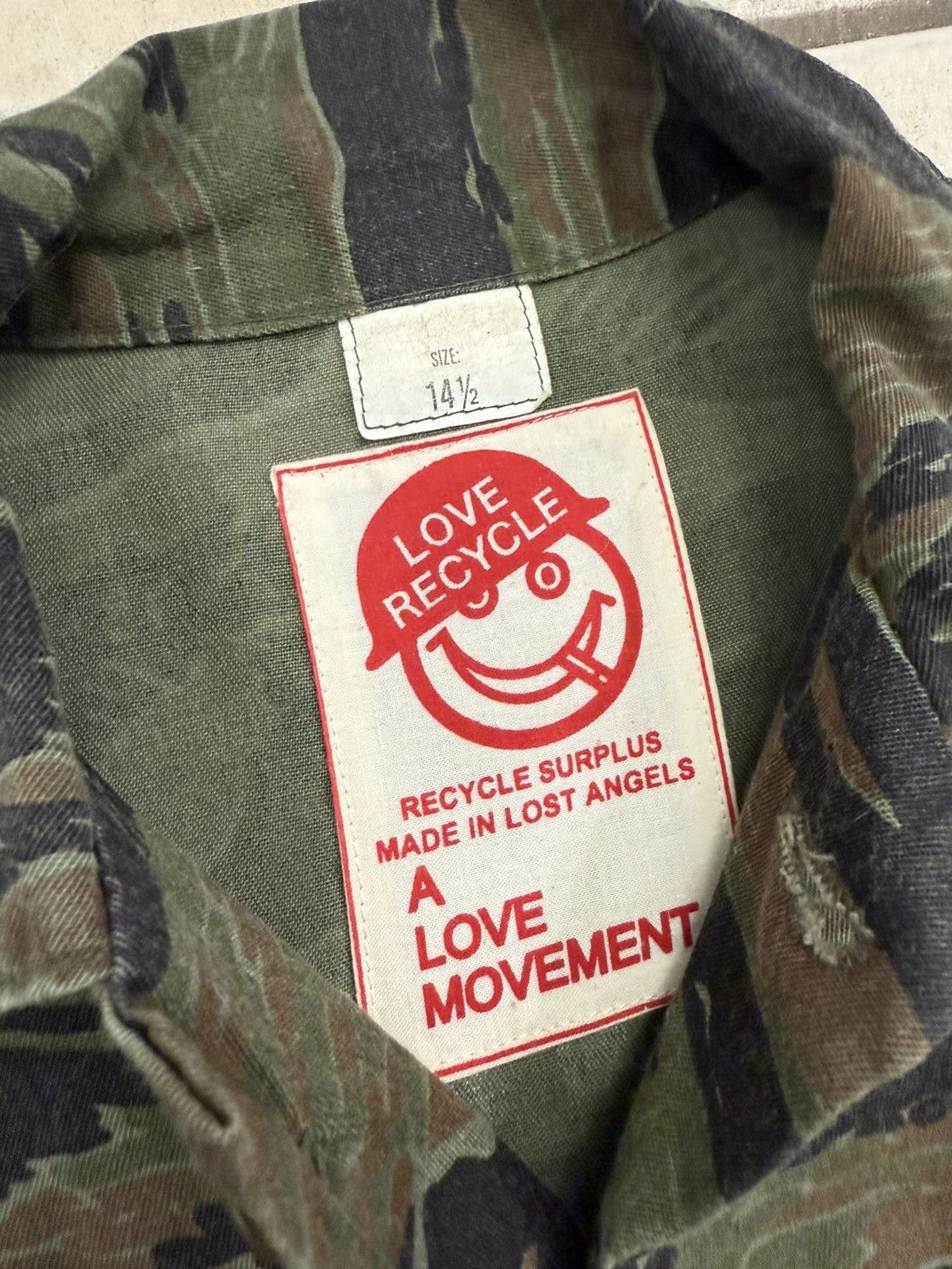 Japanese Brand A Love Movement Camo Button Up Shirt W/ Patches Size M Size US M / EU 48-50 / 2 - 6 Thumbnail