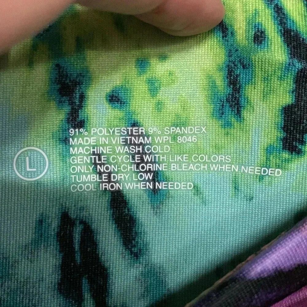 Designer Material Girl Active Tie-Dye Shorts - Bright Multicolor Size 36" / US 14 / IT 50 - 3 Thumbnail