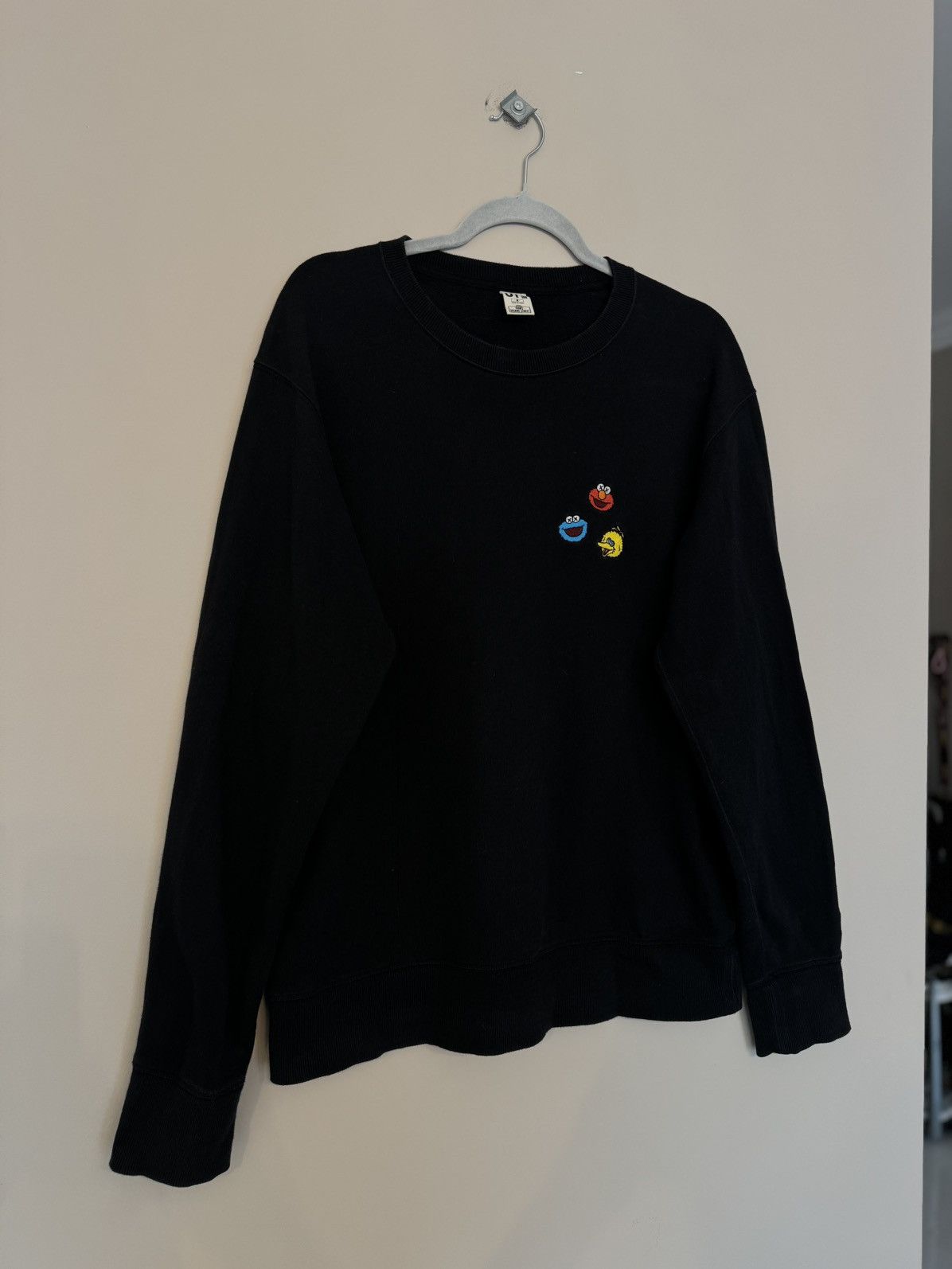 Kaws Kaws x Uniqlo Sesame Street collaboration sweatshirt Size US M / EU 48-50 / 2 - 2 Thumbnail