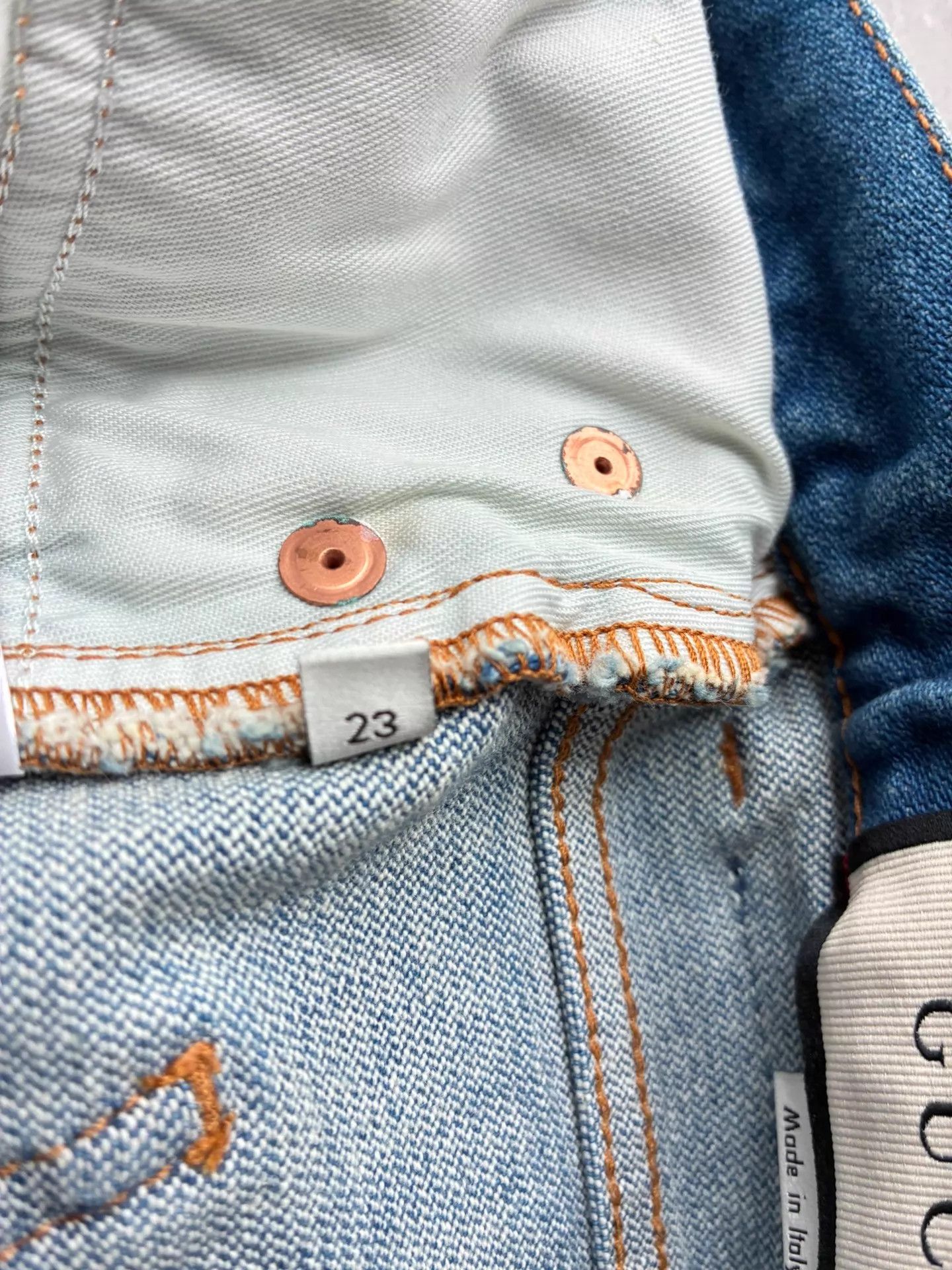 Gucci Gucci Women's Denim Shorts 23 Tassel Hem Near New Size 23" - 3 Thumbnail