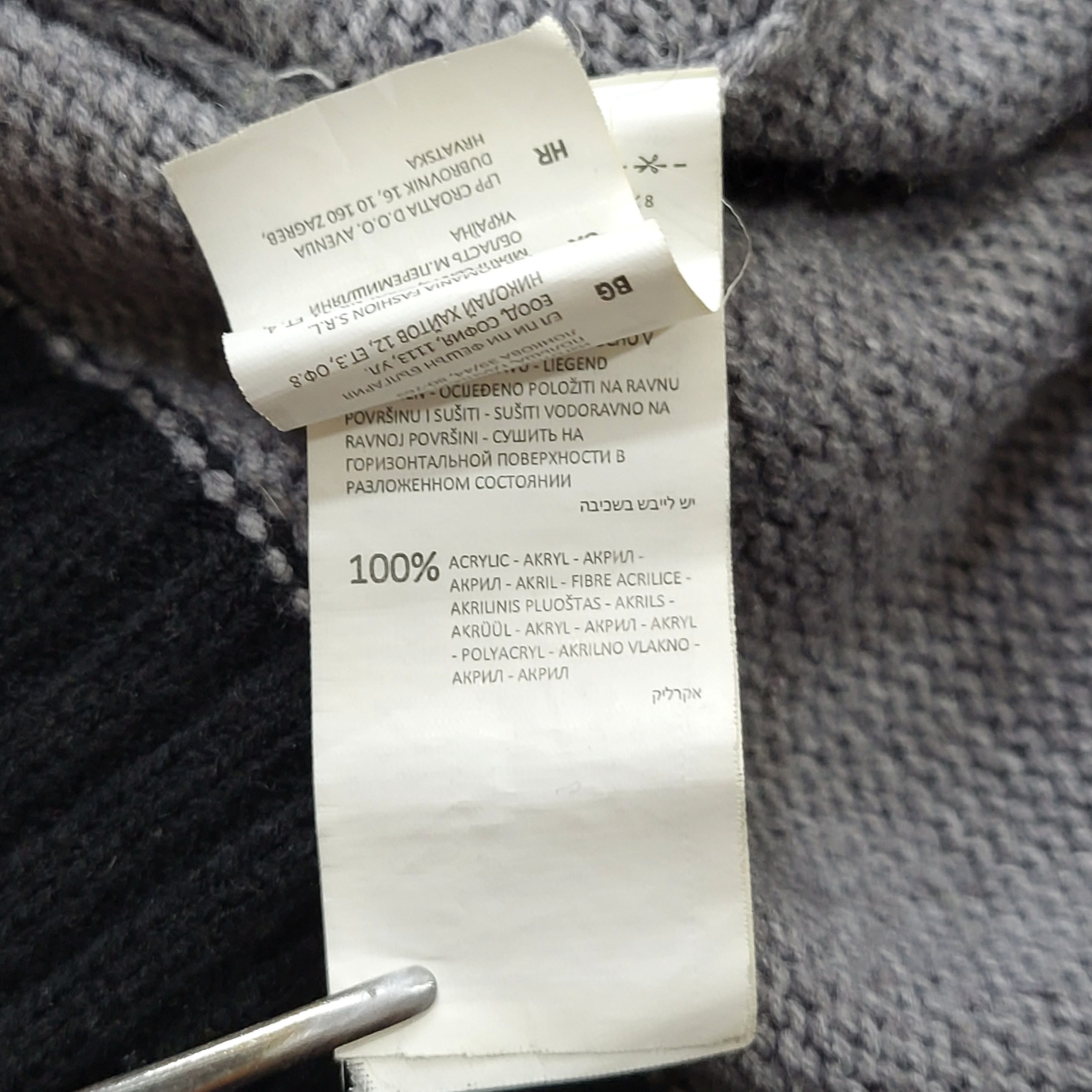 Other Snowboard.Designer sweater.Size M but fit L.. Size US M / EU 48-50 / 2 - 9 Thumbnail