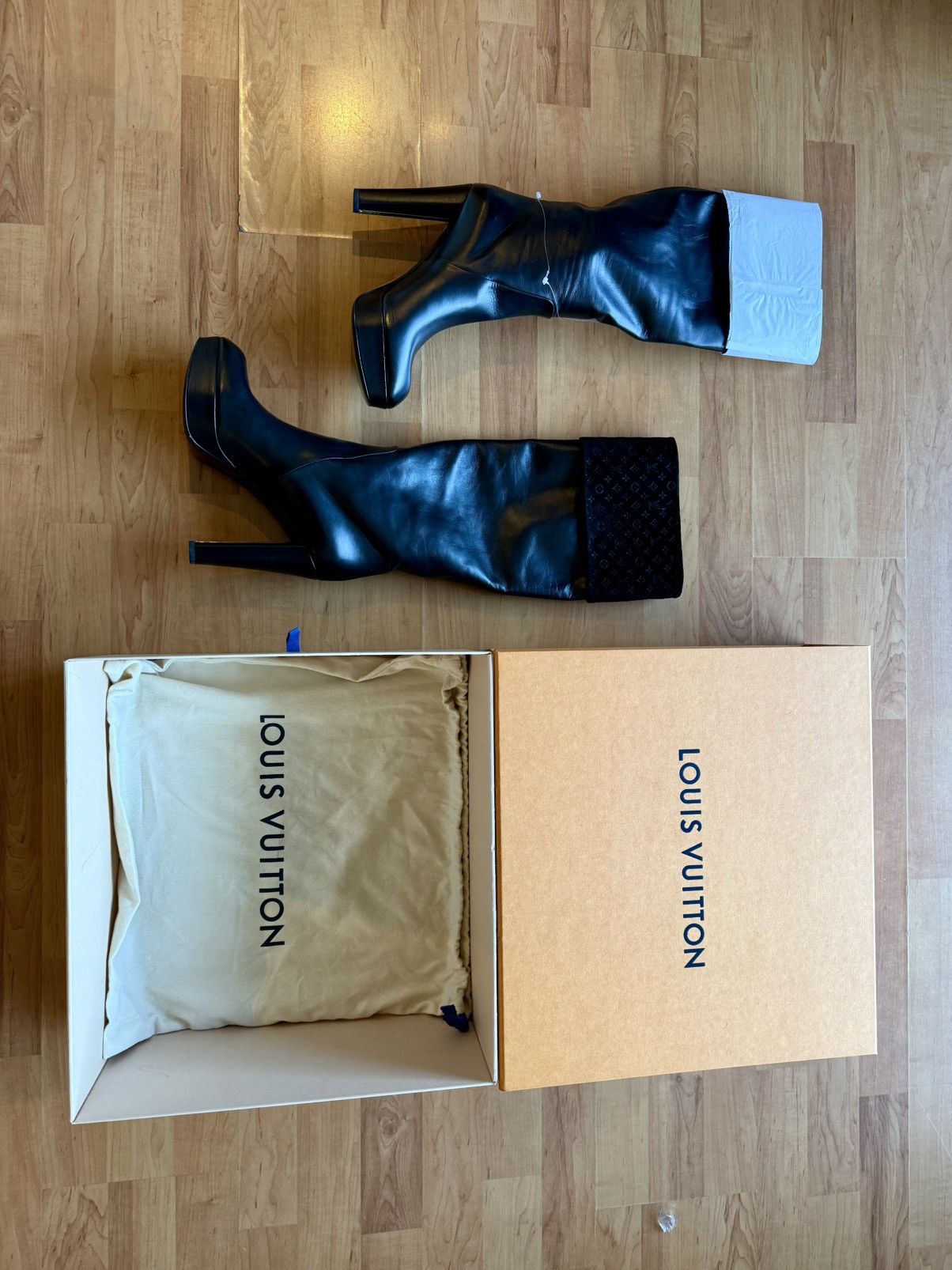 Louis Vuitton Louis Vuitton LV Monogram Tall Black Leather Platform Boots Size US 11 / IT 41 - 9 Thumbnail