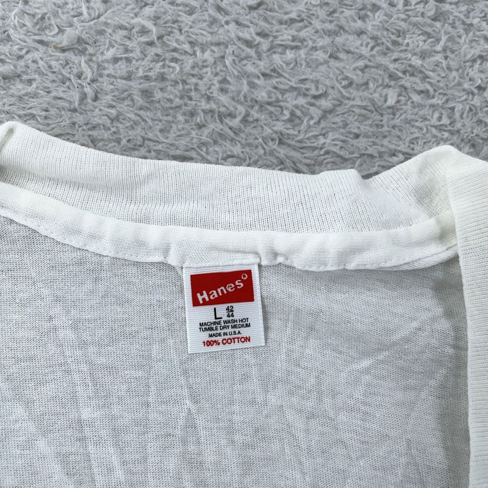 Hanes VINTAGE Hanes White V-Neck Shirt Mens S/M Blank Short Sleeve Cotton USA Tee Size US S / EU 44-46 / 1 - 7 Thumbnail
