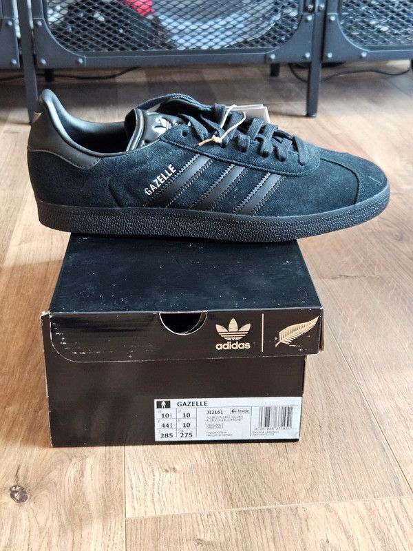 Adidas Adidas Gazelle 44.5 Size US 11.5 / EU 44-45 - 1 Thumbnail