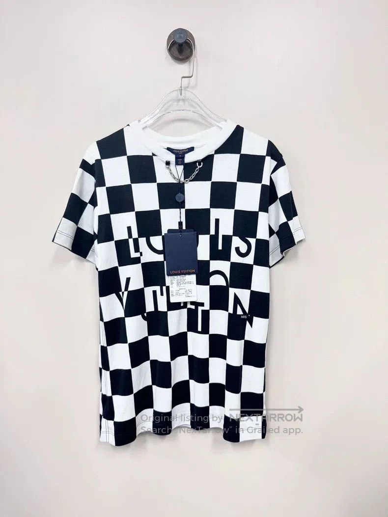 Louis Vuitton Louis Vuitton Black Checkerboard Logo Tee. Size US S / EU 44-46 / 1 - 1 Thumbnail