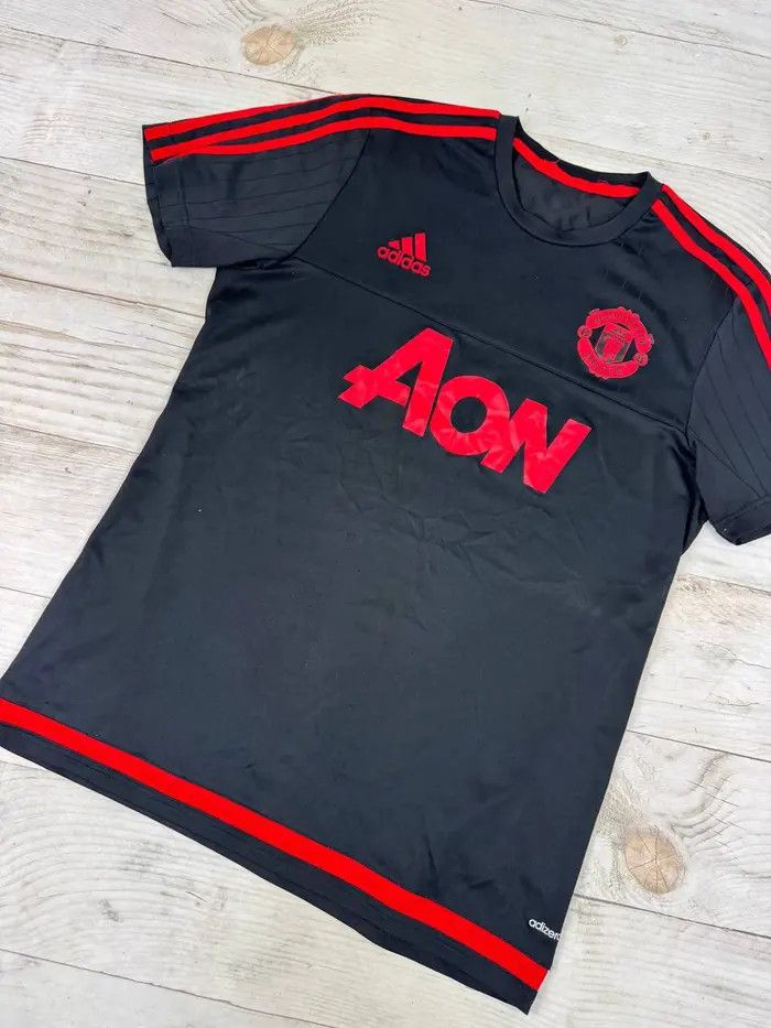 Adidas Adidas Manchester United 2015 2016 Training Shirt Jersey Size US M / EU 48-50 / 2 - 3 Thumbnail