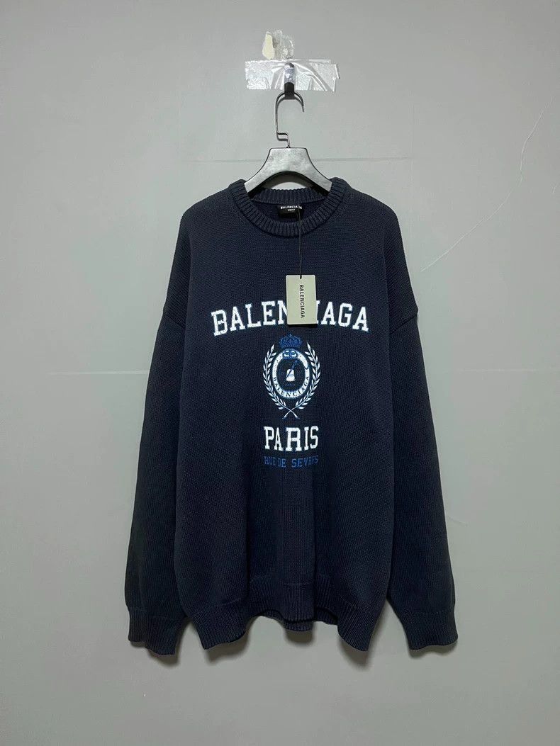 Balenciaga Balenciaga Balenciaga Crown Logo Sweater Size L-2506 Size US L / EU 52-54 / 3 - 1 Thumbnail