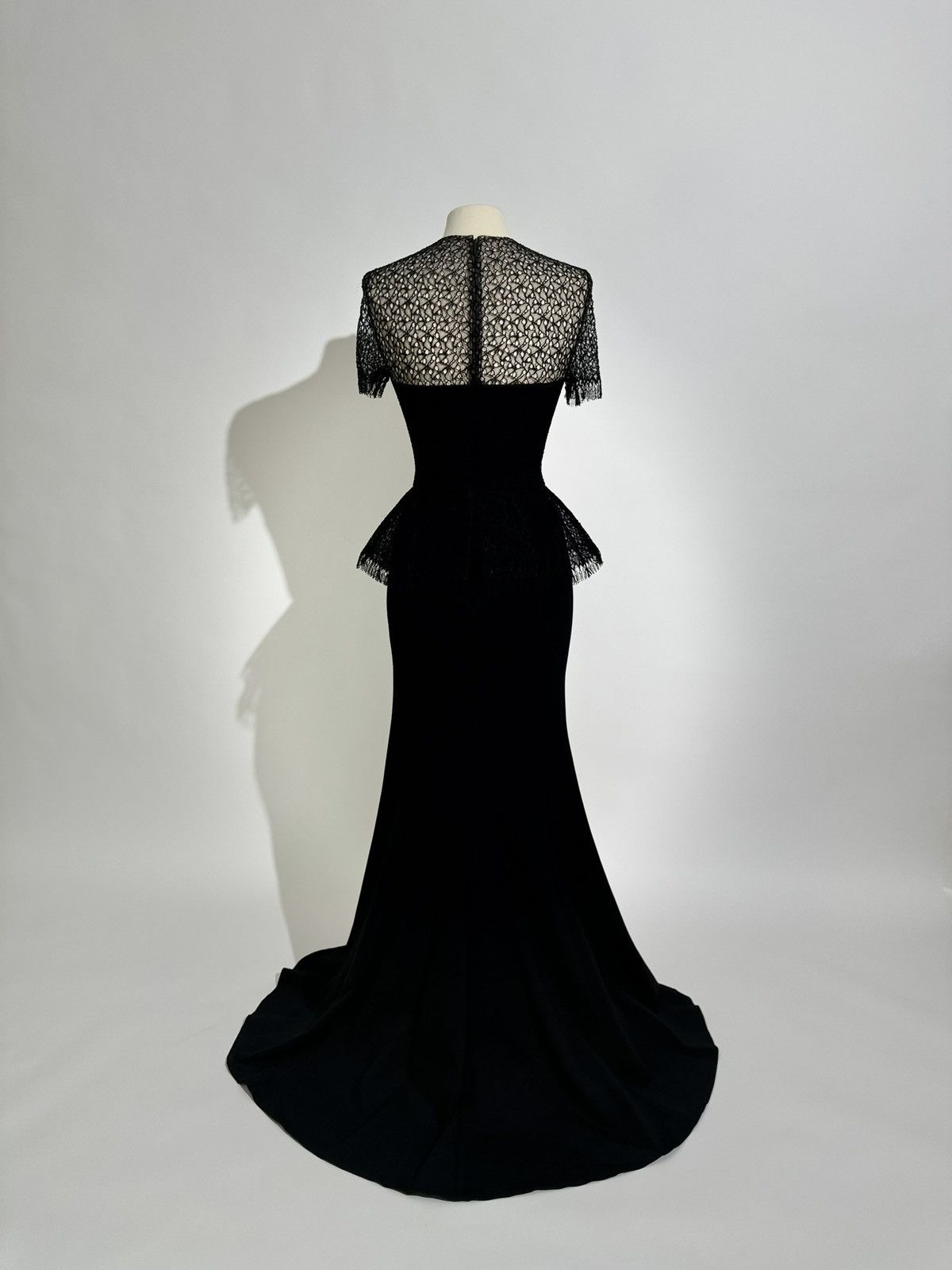 Jason Wu Brand New US 12 JASON WU Black Sheer Lace Overlay Gown Size XL / US 12-14 / IT 48-50 - 8 Thumbnail