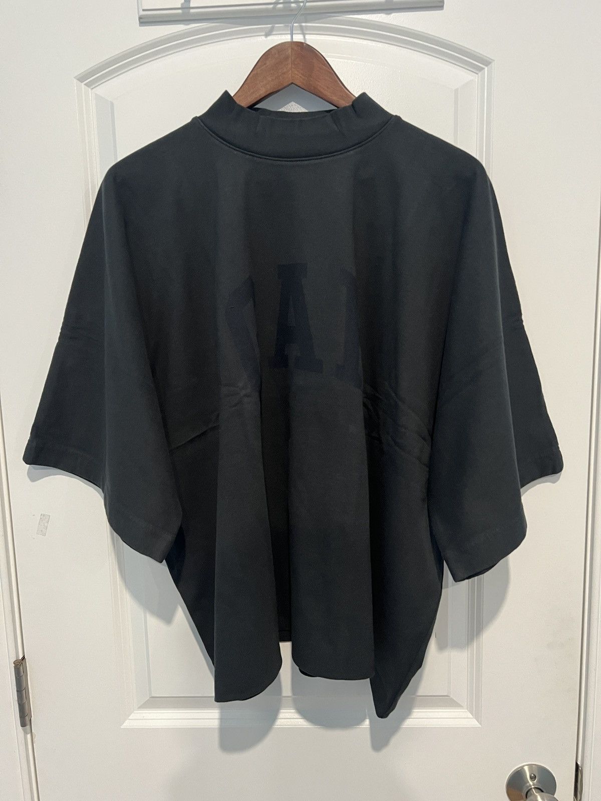 Balenciaga × Gap × Yeezy Yeezy Gap Balenciaga No Seam Crop Dove Tee Size US M / EU 48-50 / 2 - 1 Thumbnail