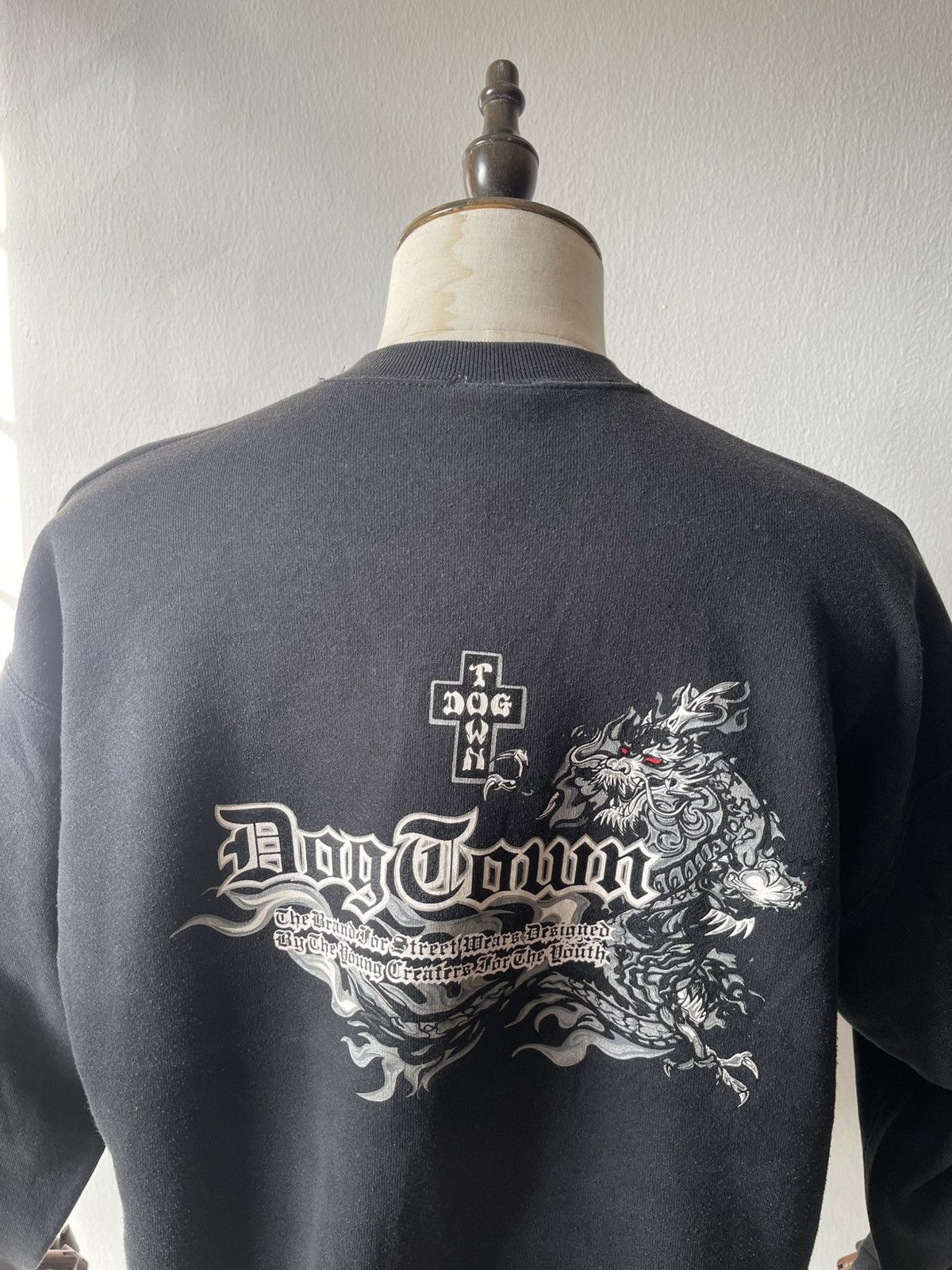 Dogtown 90s Dog Town Faded Dragon Print Sweatshirt C1 Size US M / EU 48-50 / 2 - 5 Thumbnail