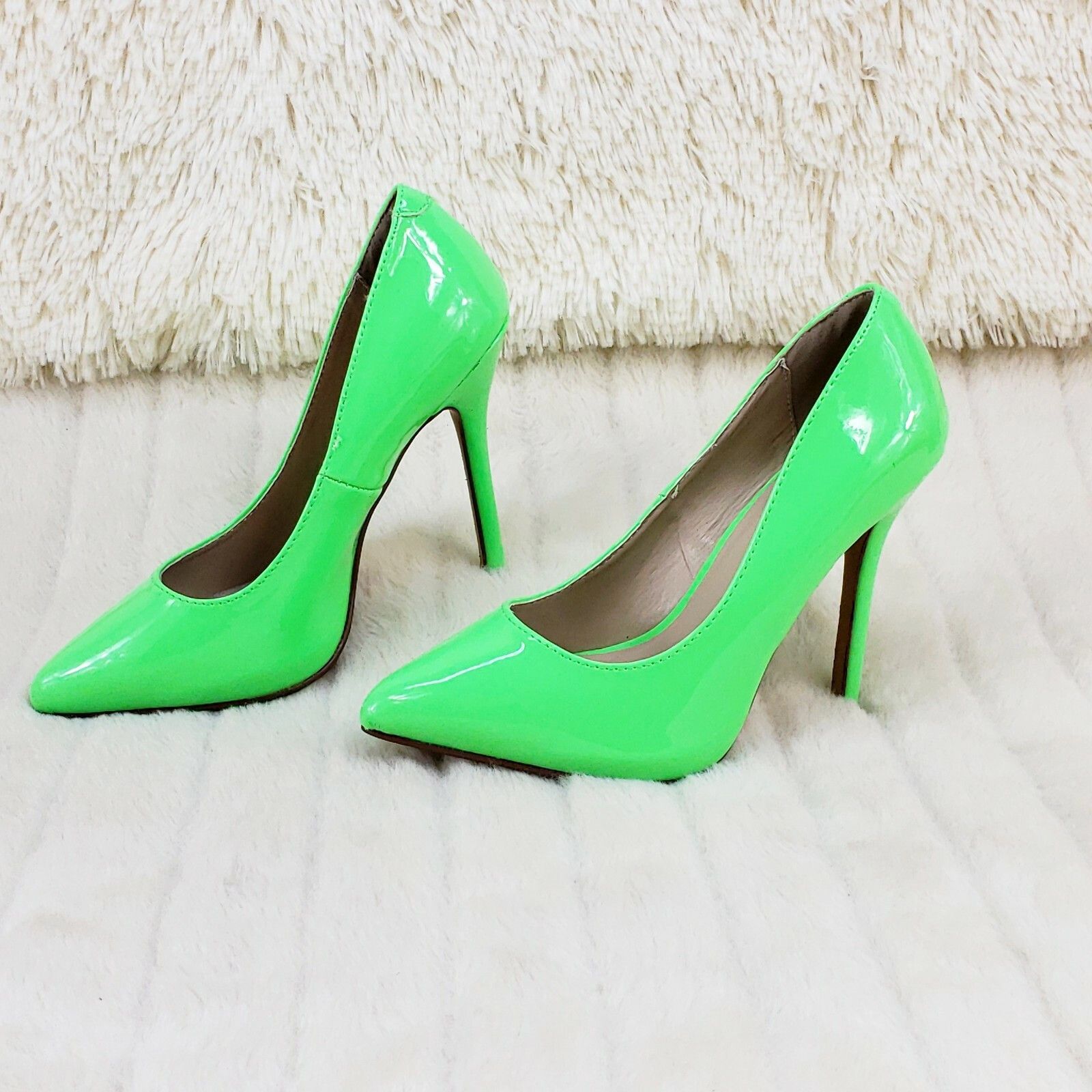 Other Amuse 20 Neon Green Patent 5" High Heel Shoes Pumps NY (US S Size US 10 / IT 40 - 9 Thumbnail
