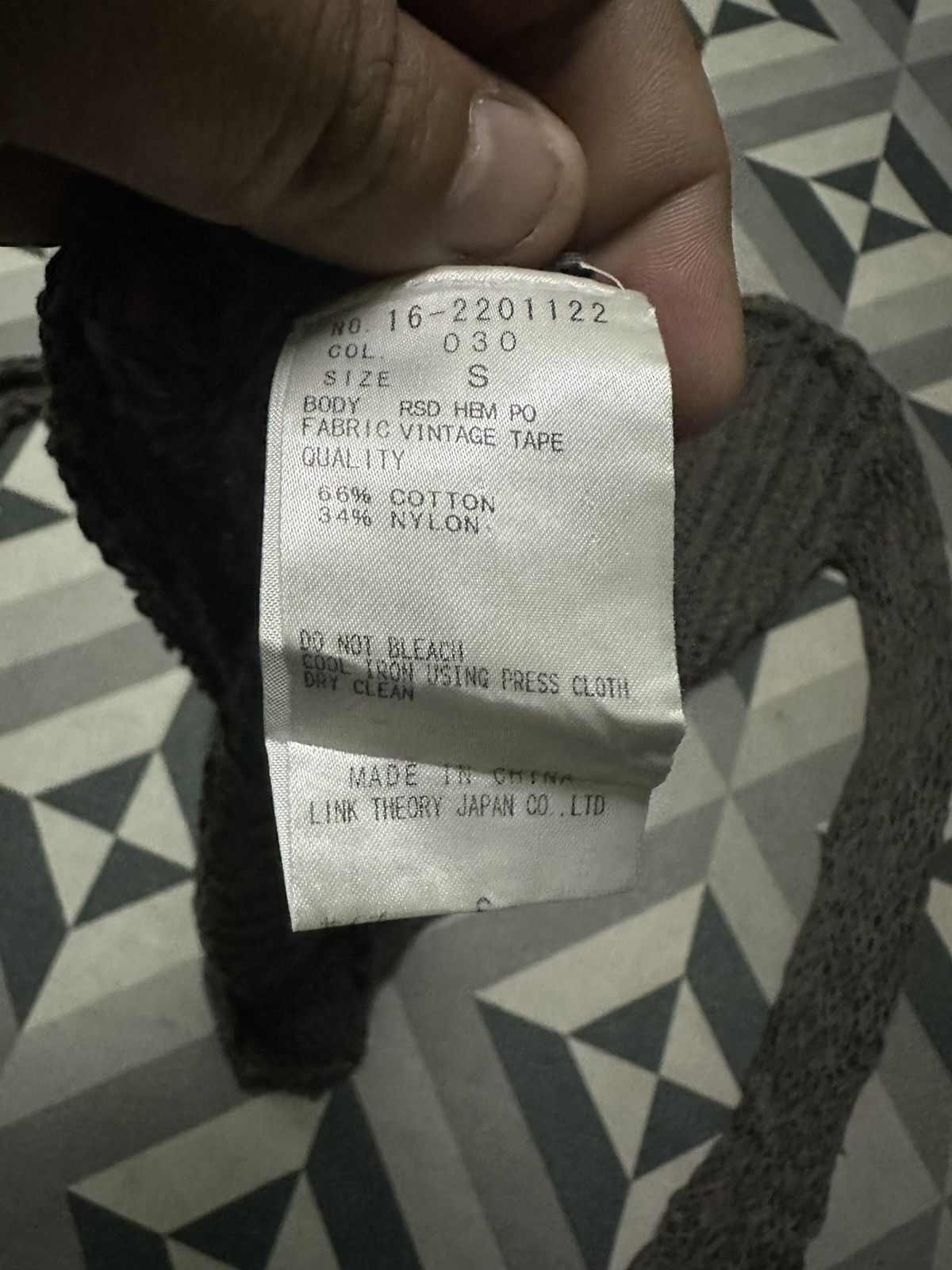 Helmut Lang Helmut Lang knit asymmetric long sleeve sweater Size S / US 4 / IT 40 - 6 Thumbnail