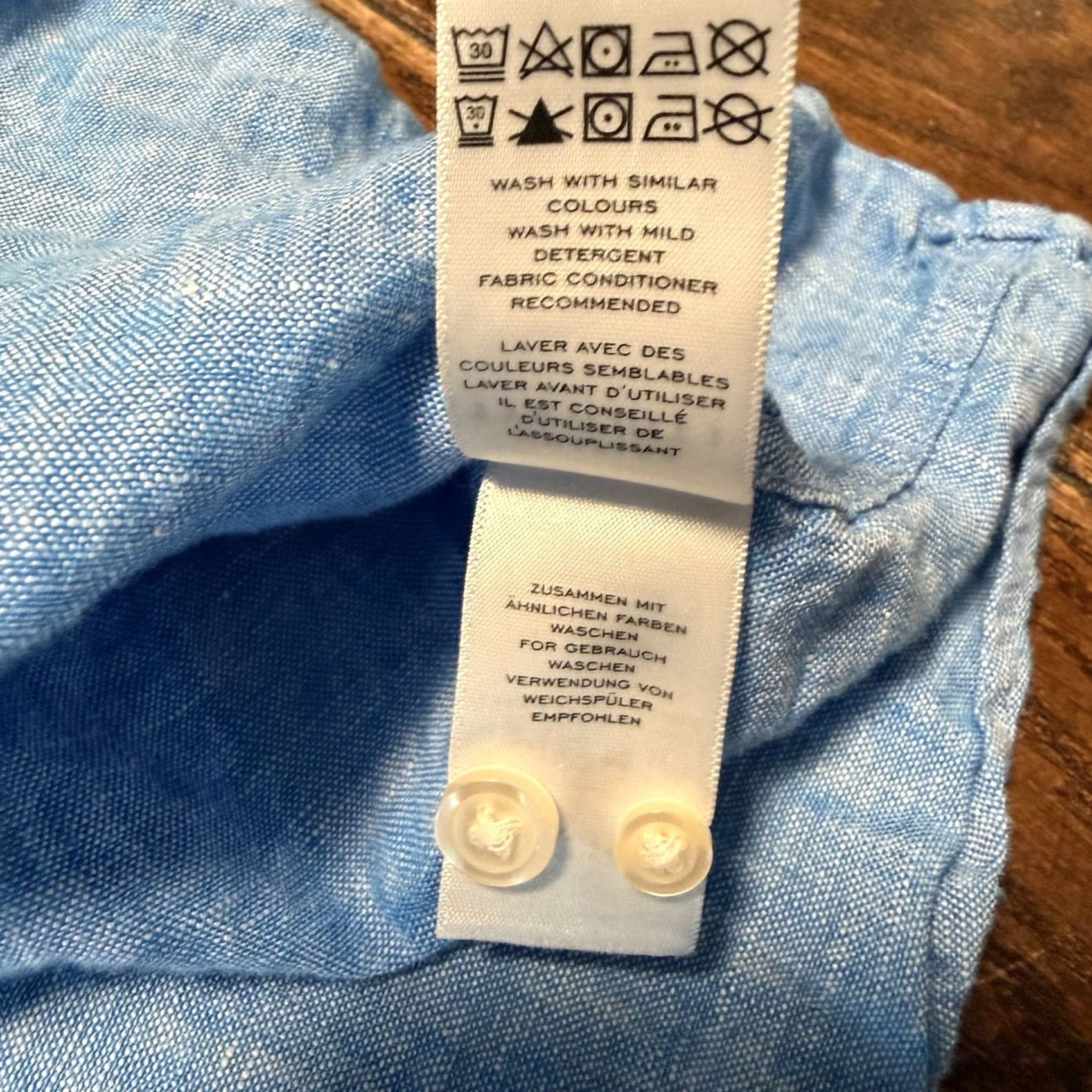 Charles Tyrwhitt Charles Tyrwhitt 100% Linen Shirt Mens XL Classic Fit Long Sleeve Button Blue Size US XL / EU 56 / 4 - 5 Thumbnail