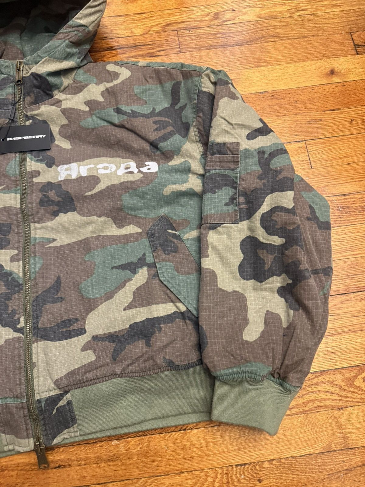The GV Gallery GV Gallery New Castle Camo Jacket Size Medium Size US L / EU 52-54 / 3 - 3 Thumbnail